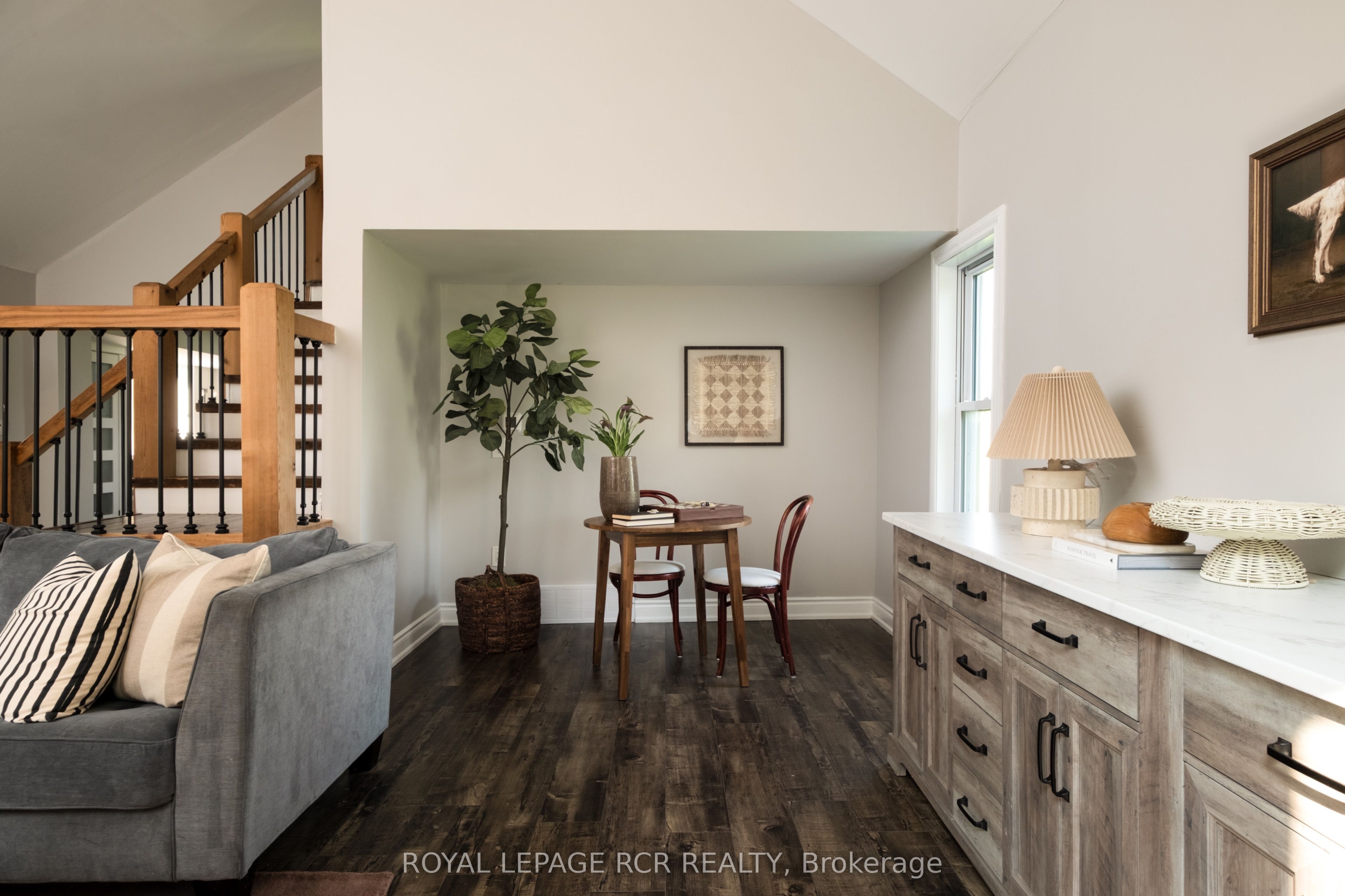 6175 Fourth Line Property Photo 14