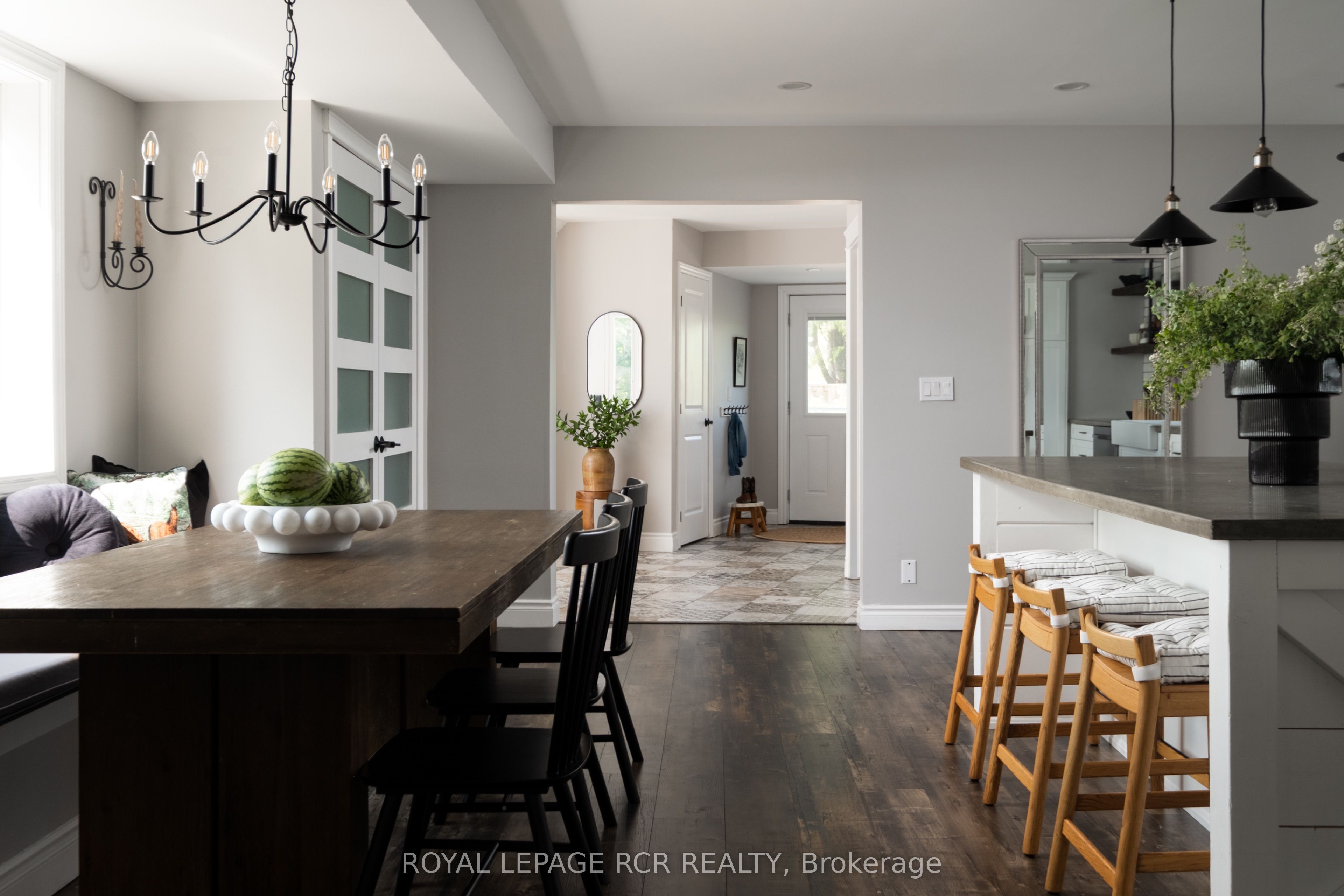 6175 Fourth Line Property Photo 18