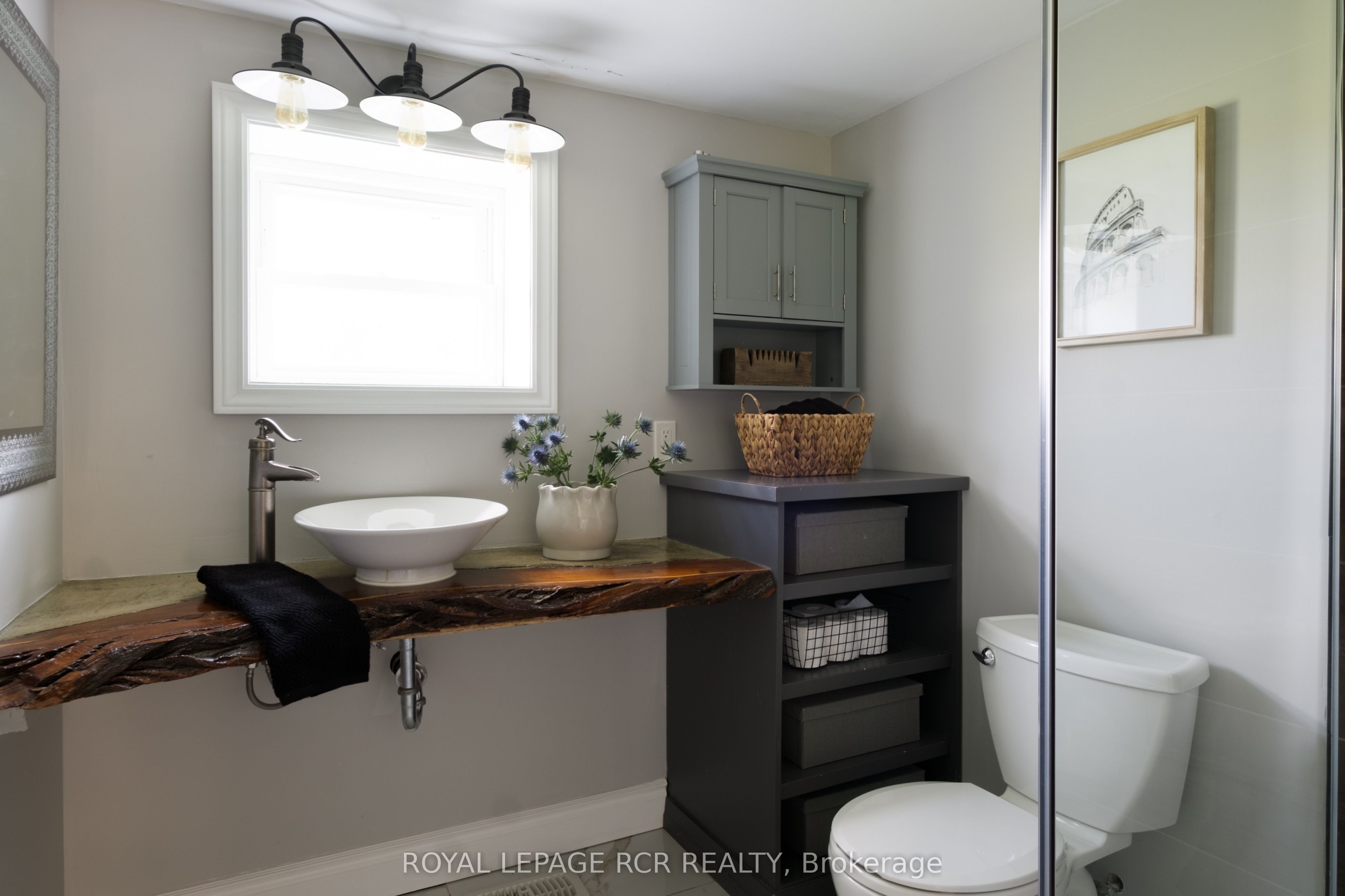 6175 Fourth Line Property Photo 22