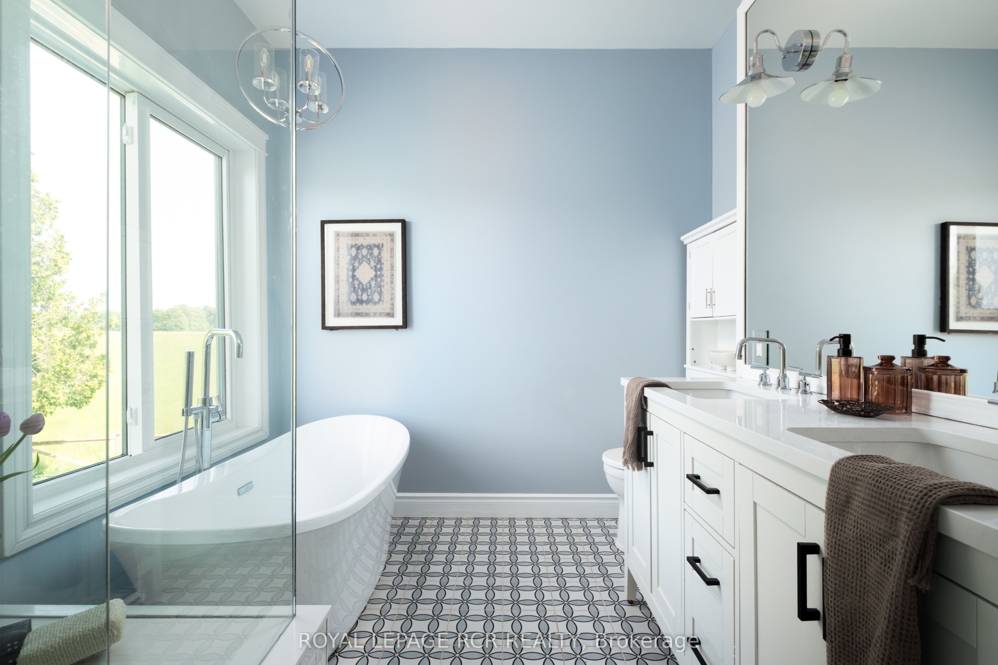 6175 Fourth Line Property Photo 39