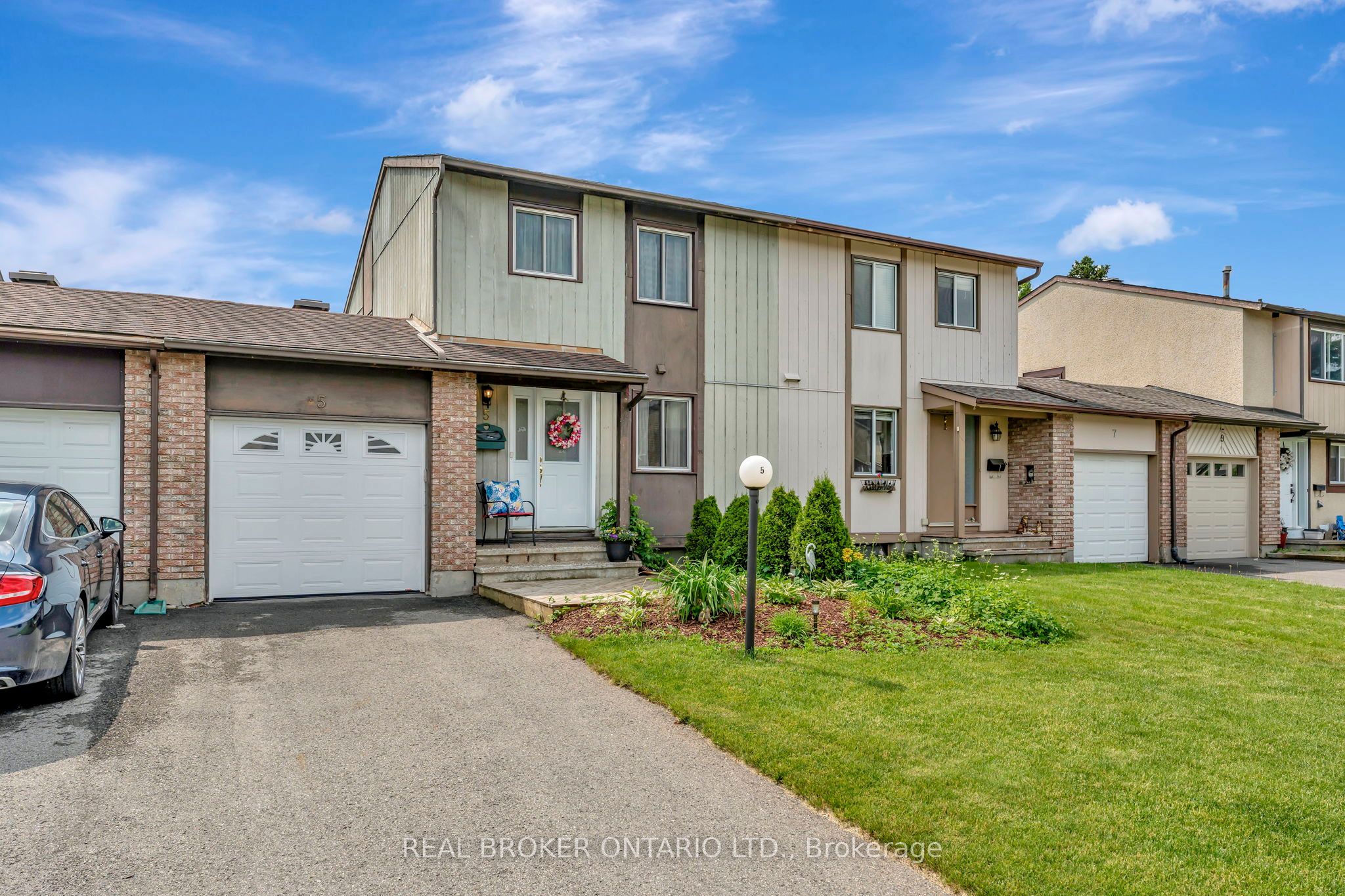 5 Tedwyn Drive Property Photo 1