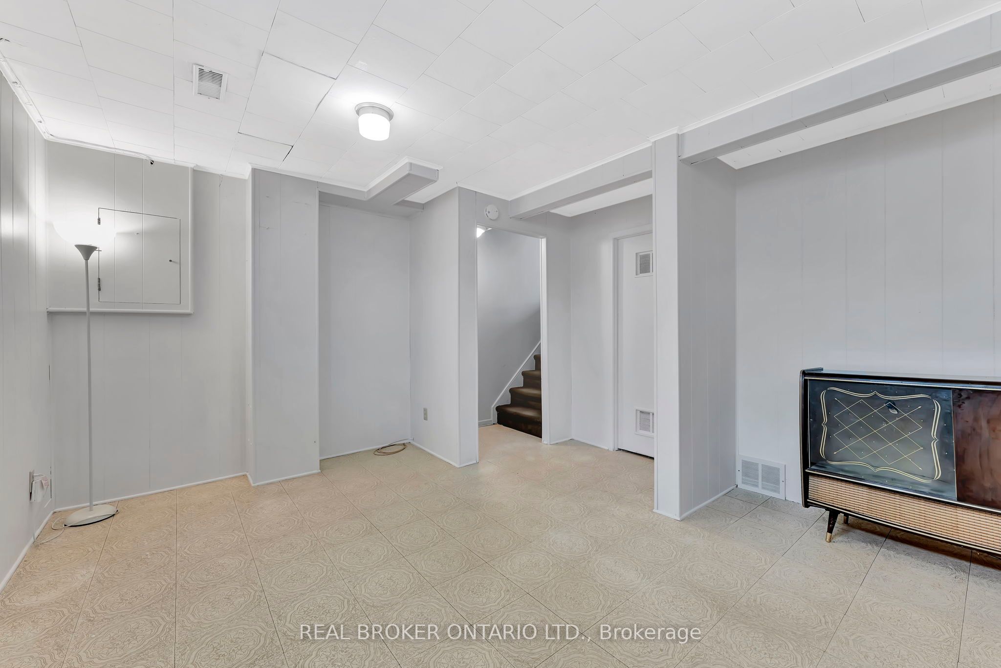 5 Tedwyn Drive Property Photo 17