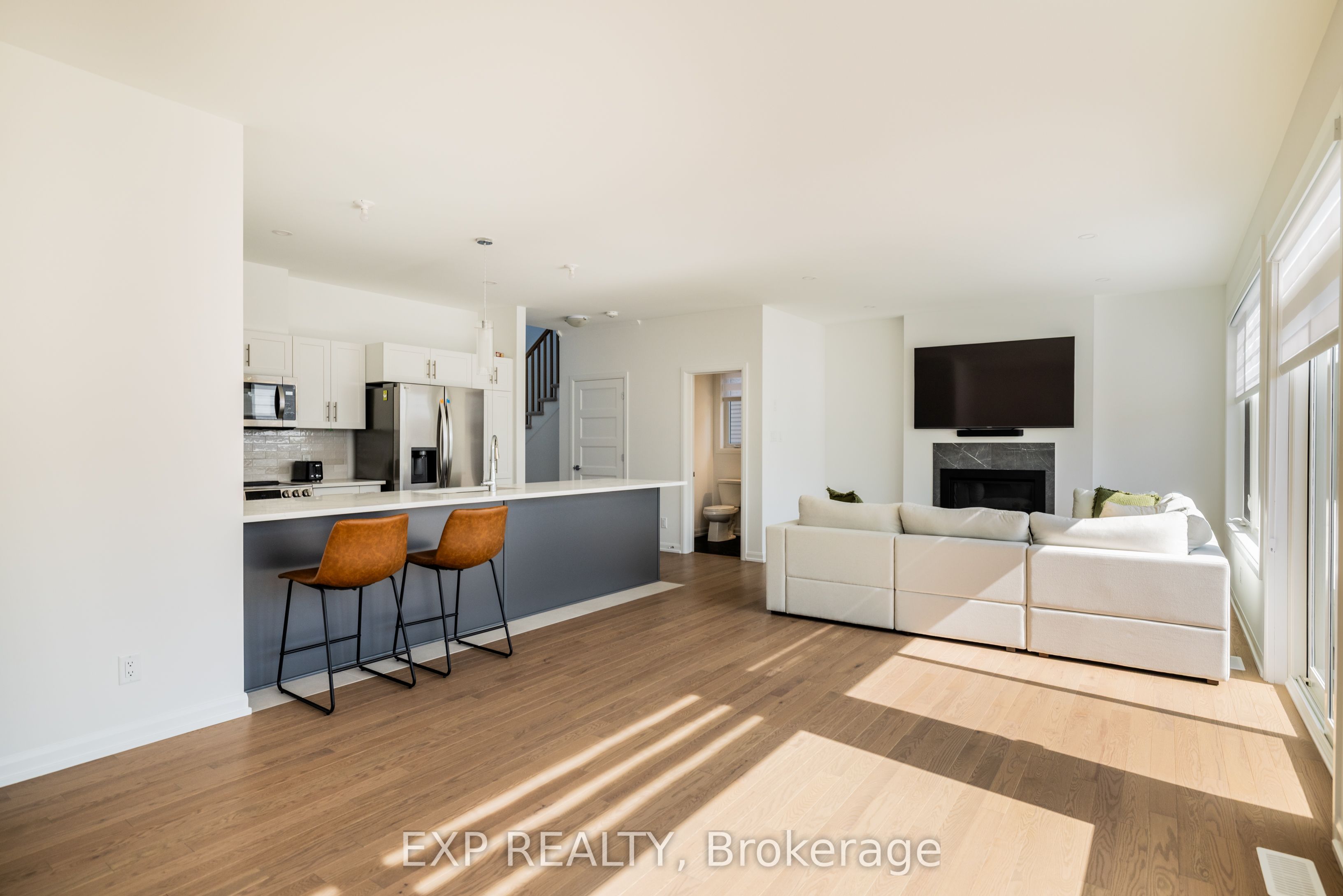 1245 Diamond Street Property Photo 5