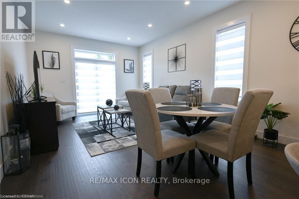 8 Elgin Street W 4.5 Property Photo 5