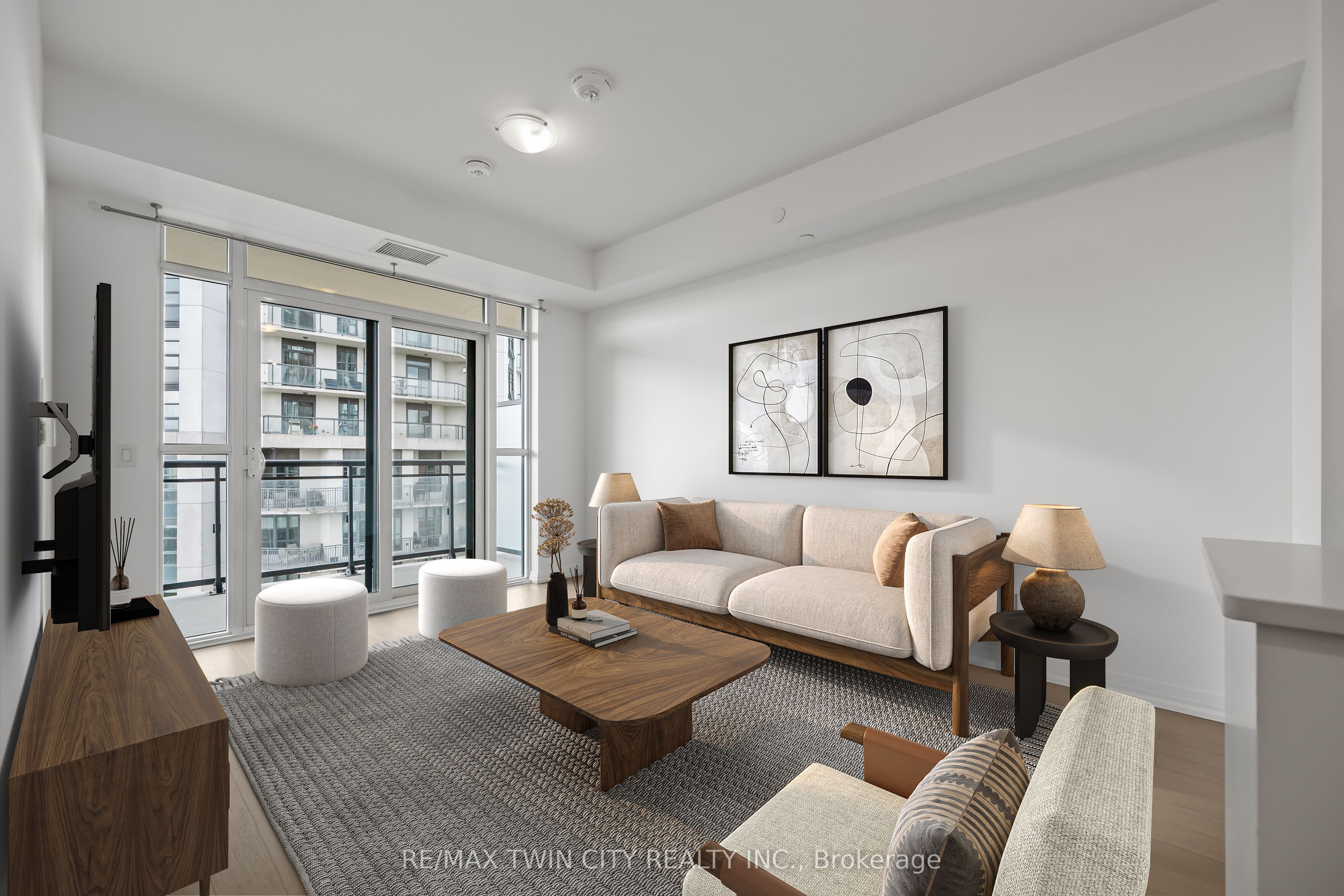 155 Caroline Street S 1411 Property Photo 1