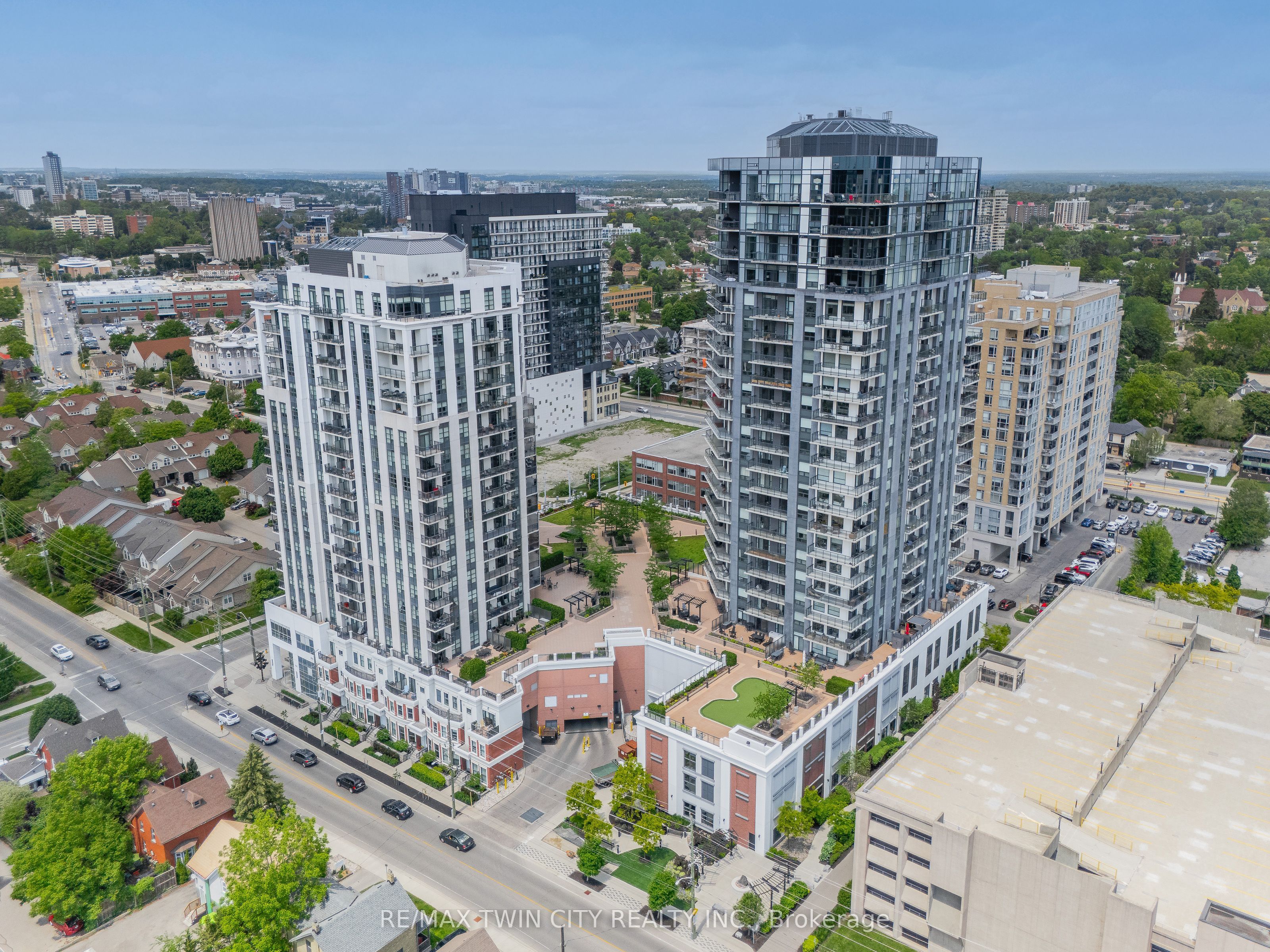 155 Caroline Street S 1411 Property Photo 3