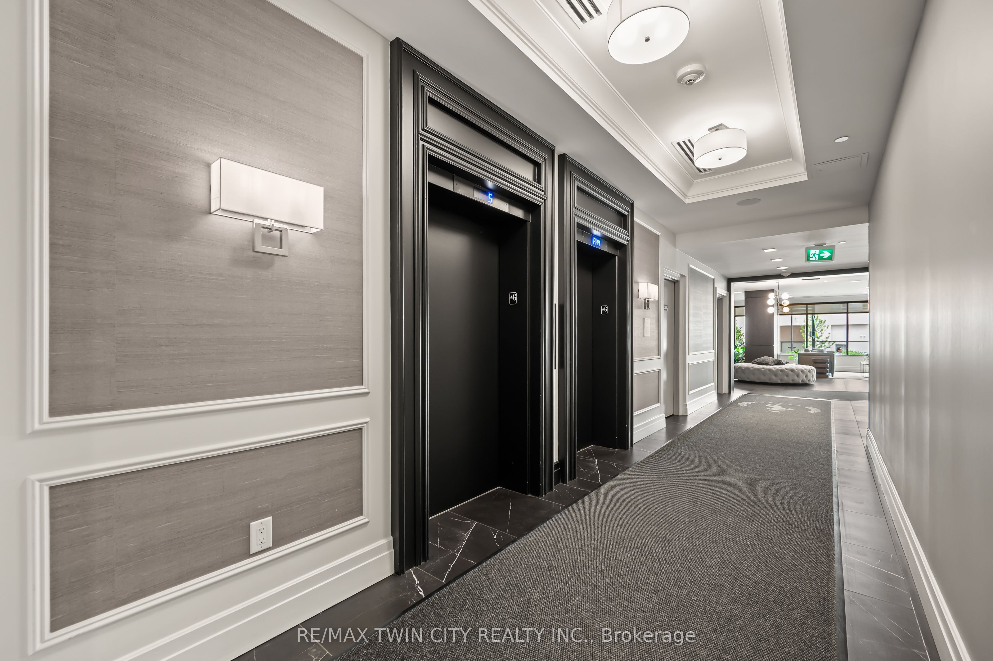 155 Caroline Street S 1411 Property Photo 12