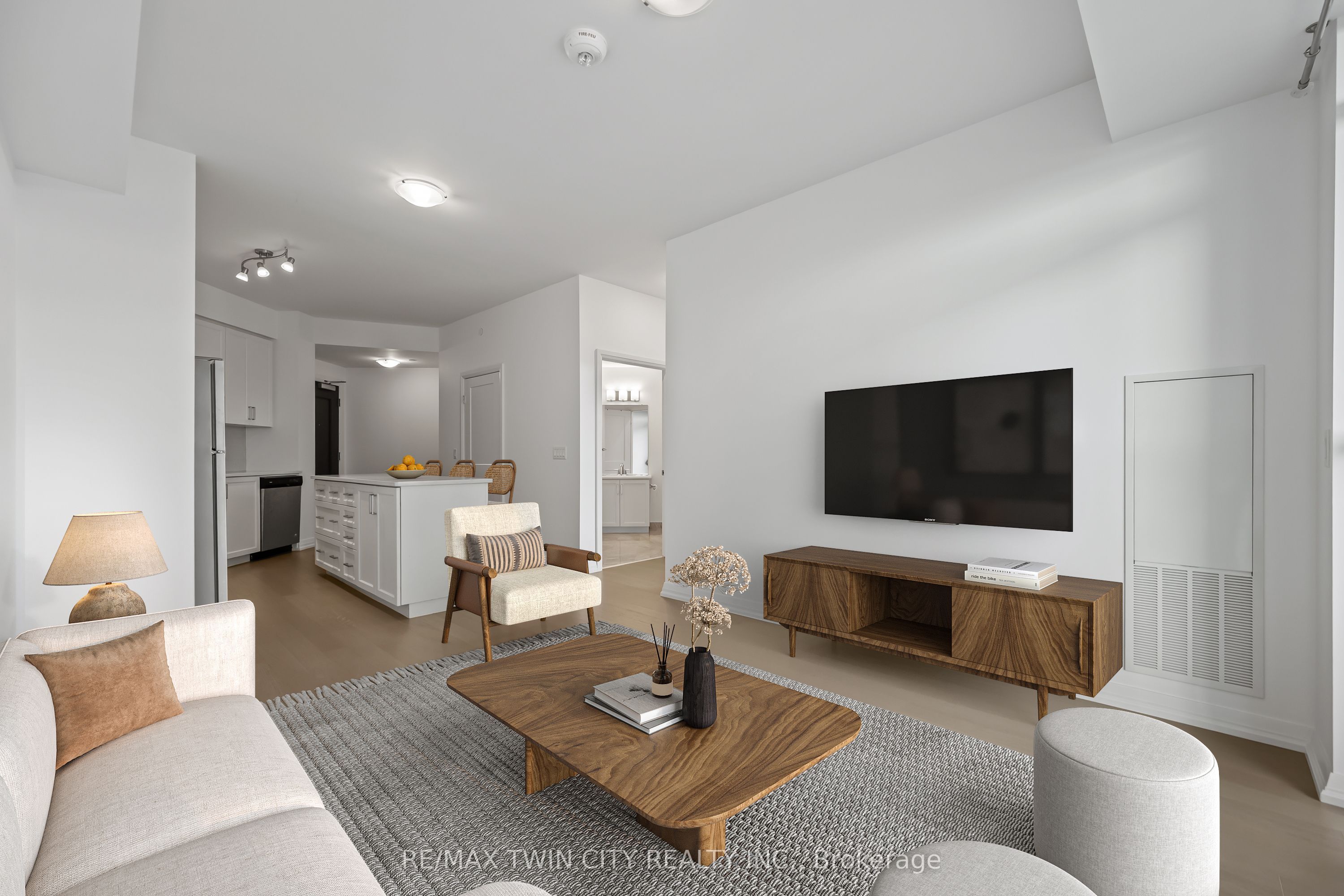 155 Caroline Street S 1411 Property Photo 17