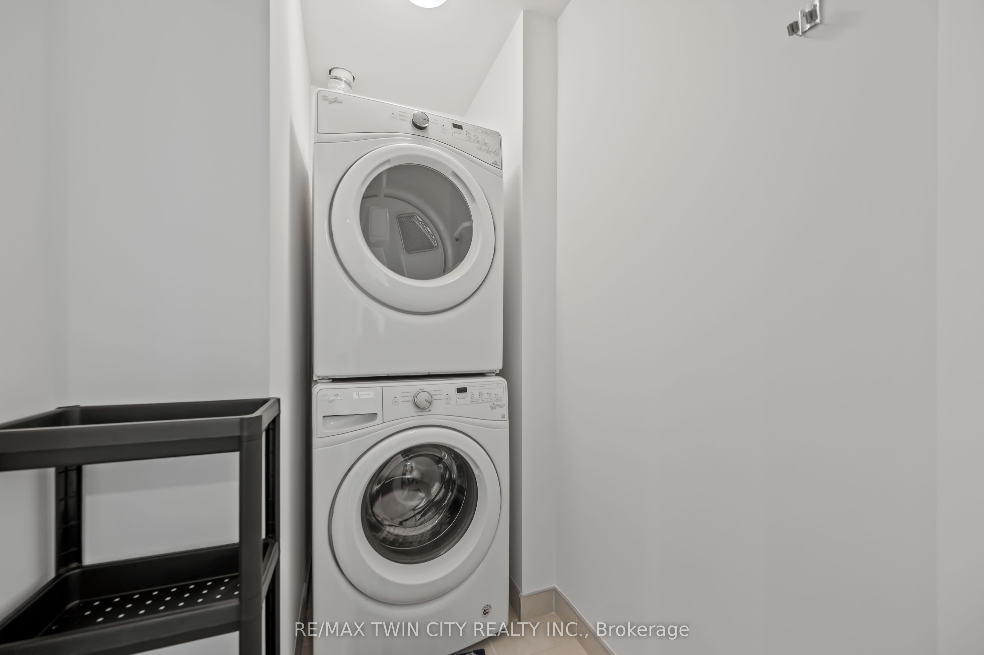 155 Caroline Street S 1411 Property Photo 29