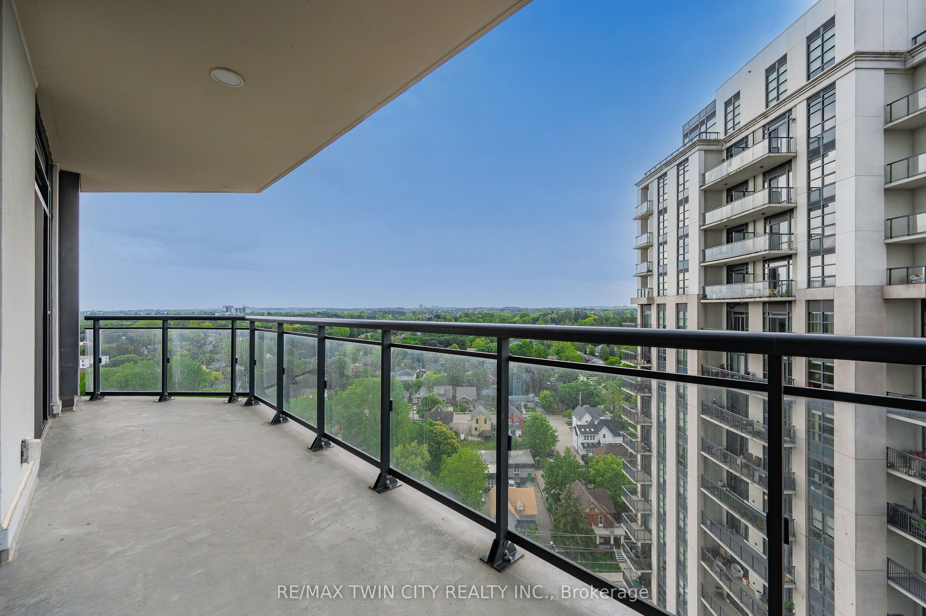 155 Caroline Street S 1411 Property Photo 30