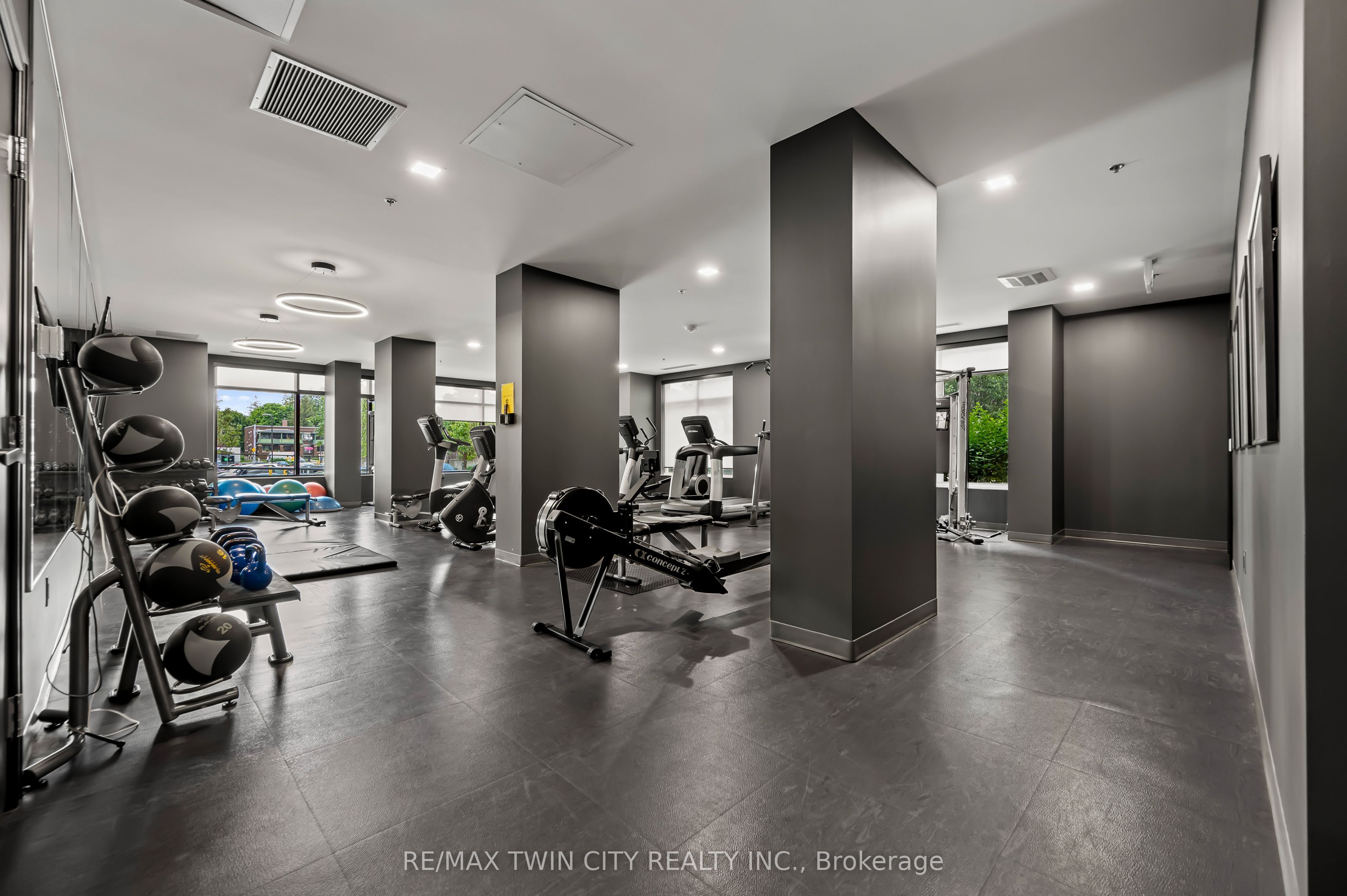 155 Caroline Street S 1411 Property Photo 36