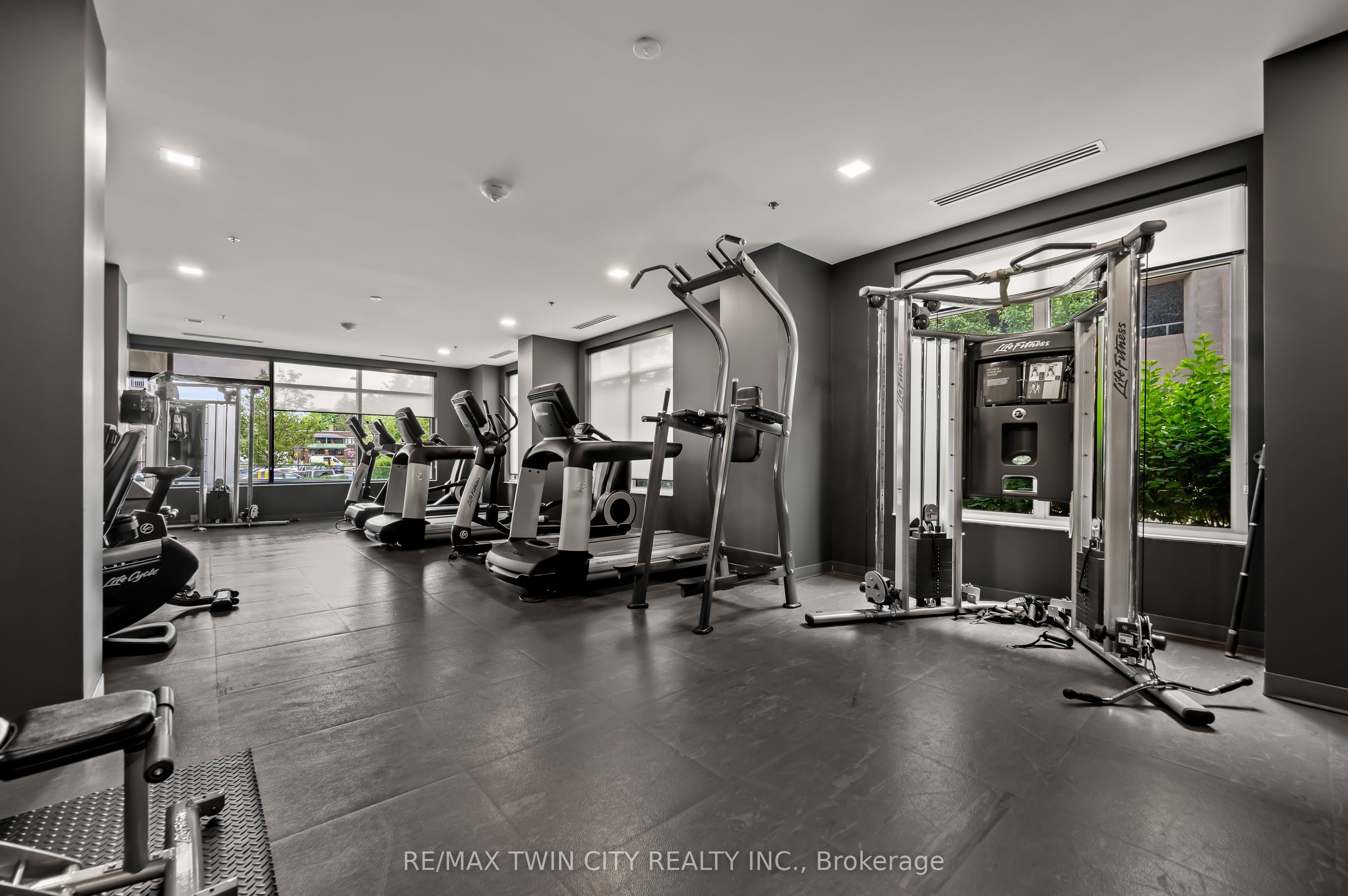 155 Caroline Street S 1411 Property Photo 37