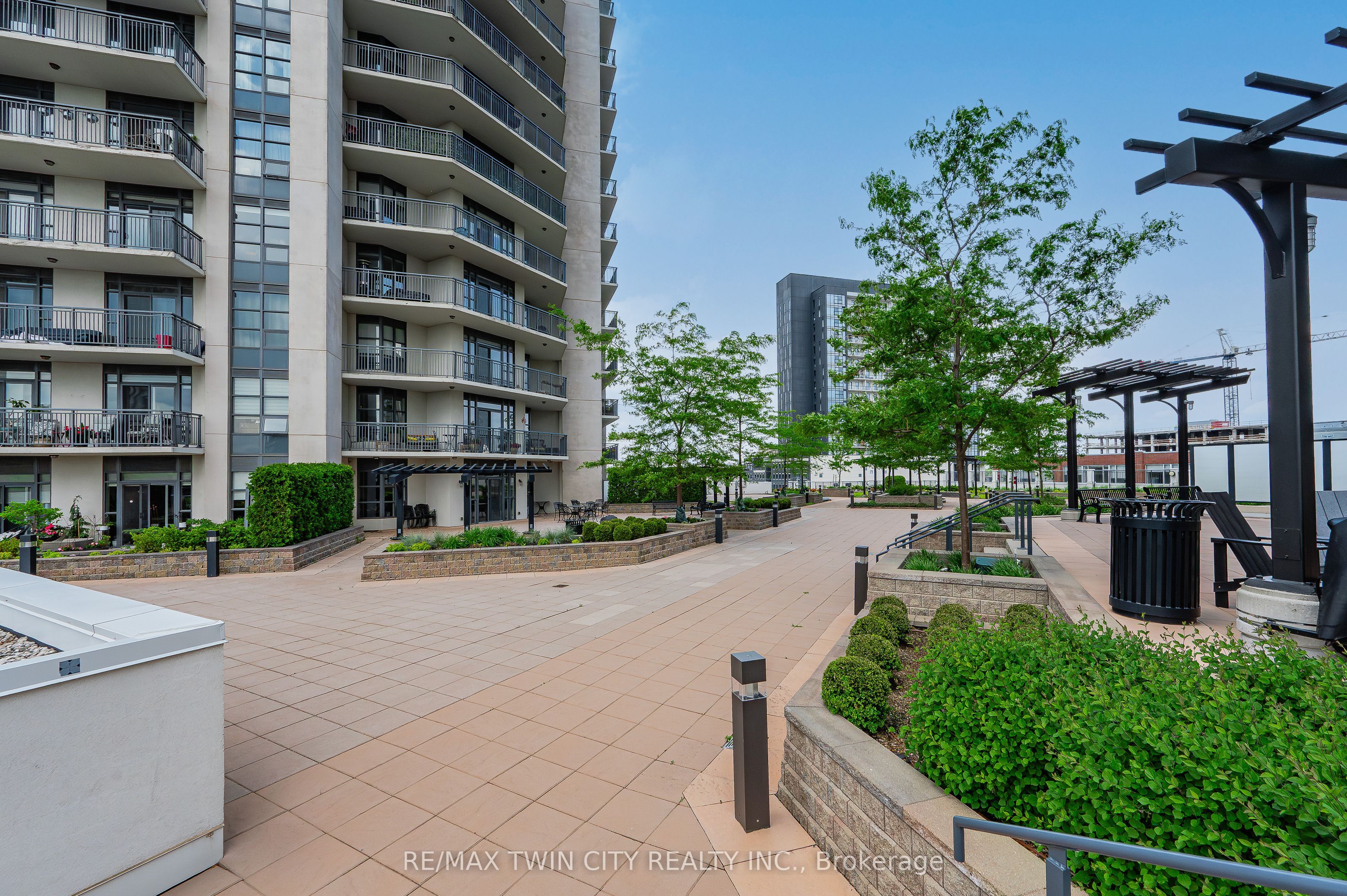 155 Caroline Street S 1411 Property Photo 42