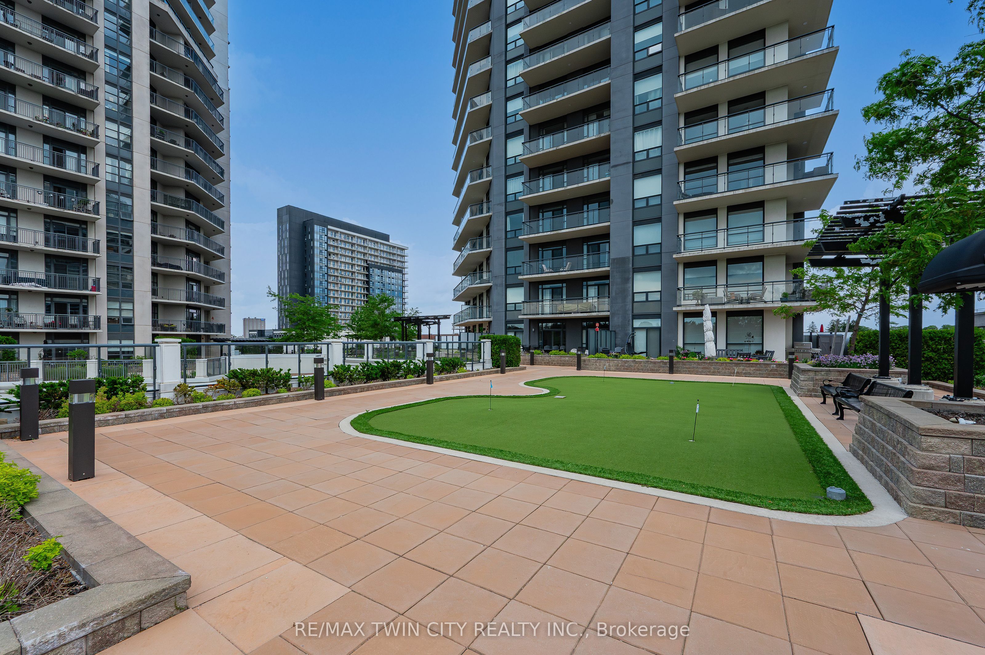 155 Caroline Street S 1411 Property Photo 44