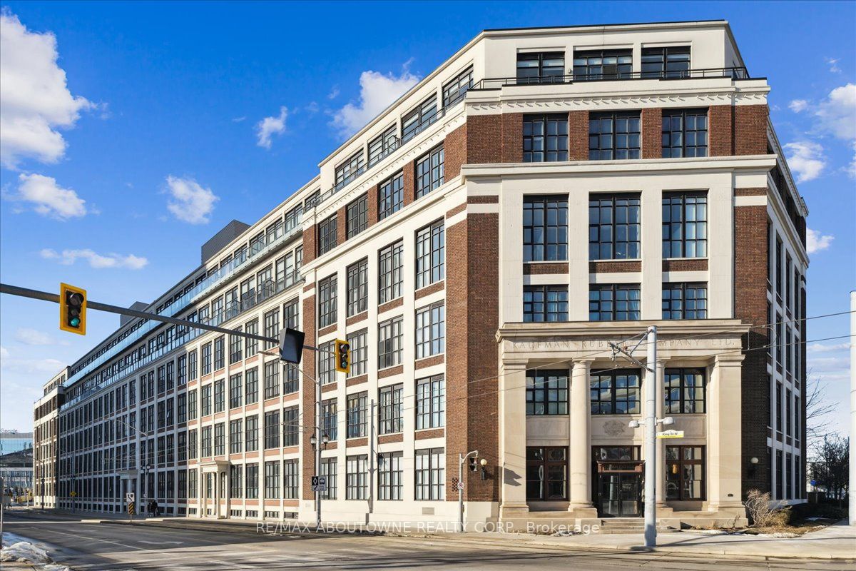 404 King Street W 232 Property Photo 18