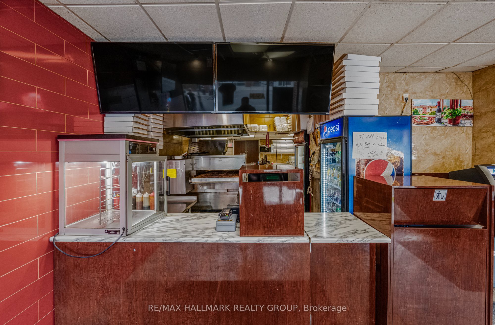 320 Bank Street Property Photo 10