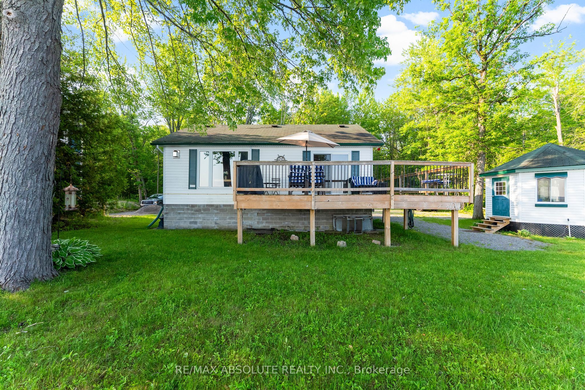 339 Leavoy Lane Property Photo 2