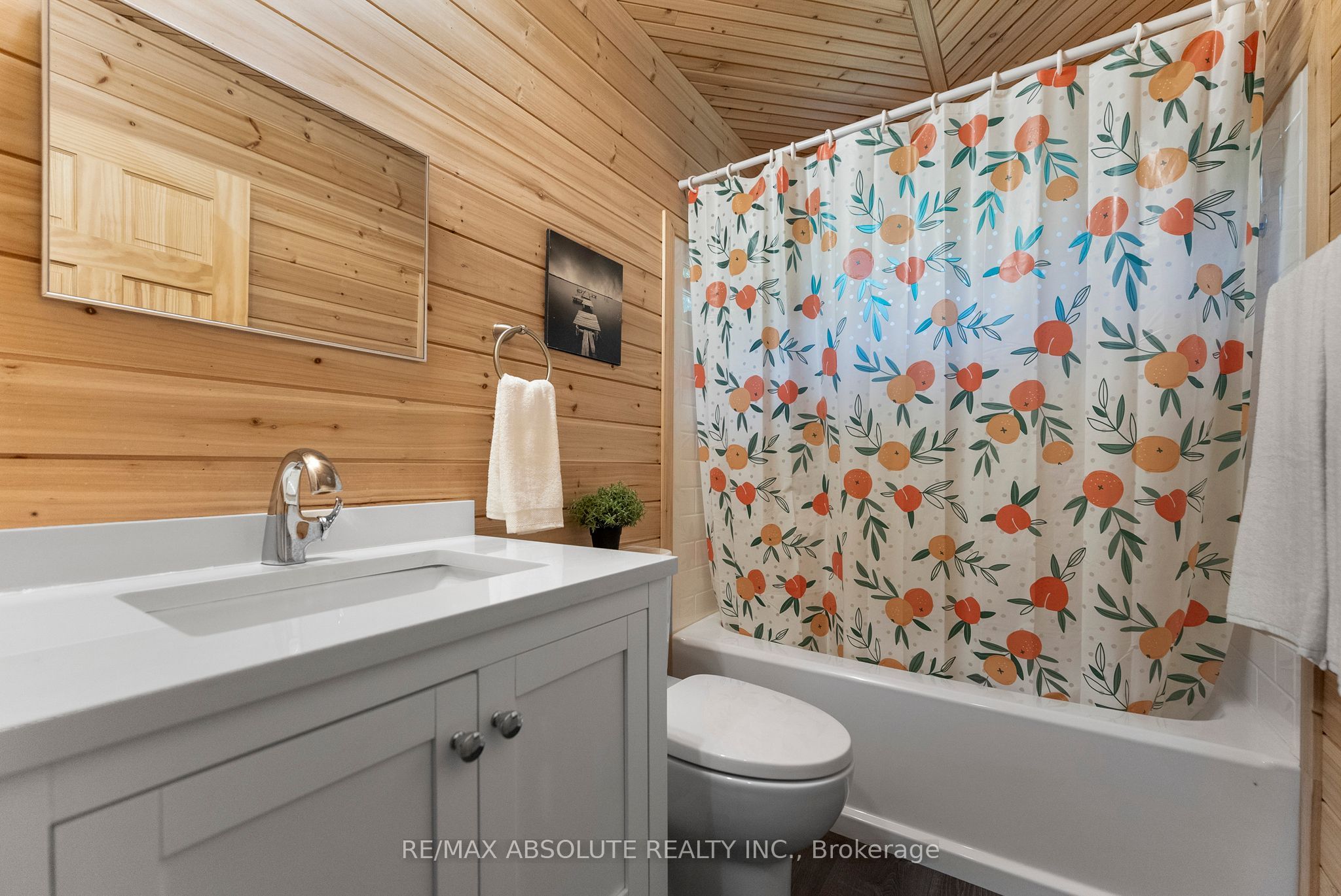 339 Leavoy Lane Property Photo 18