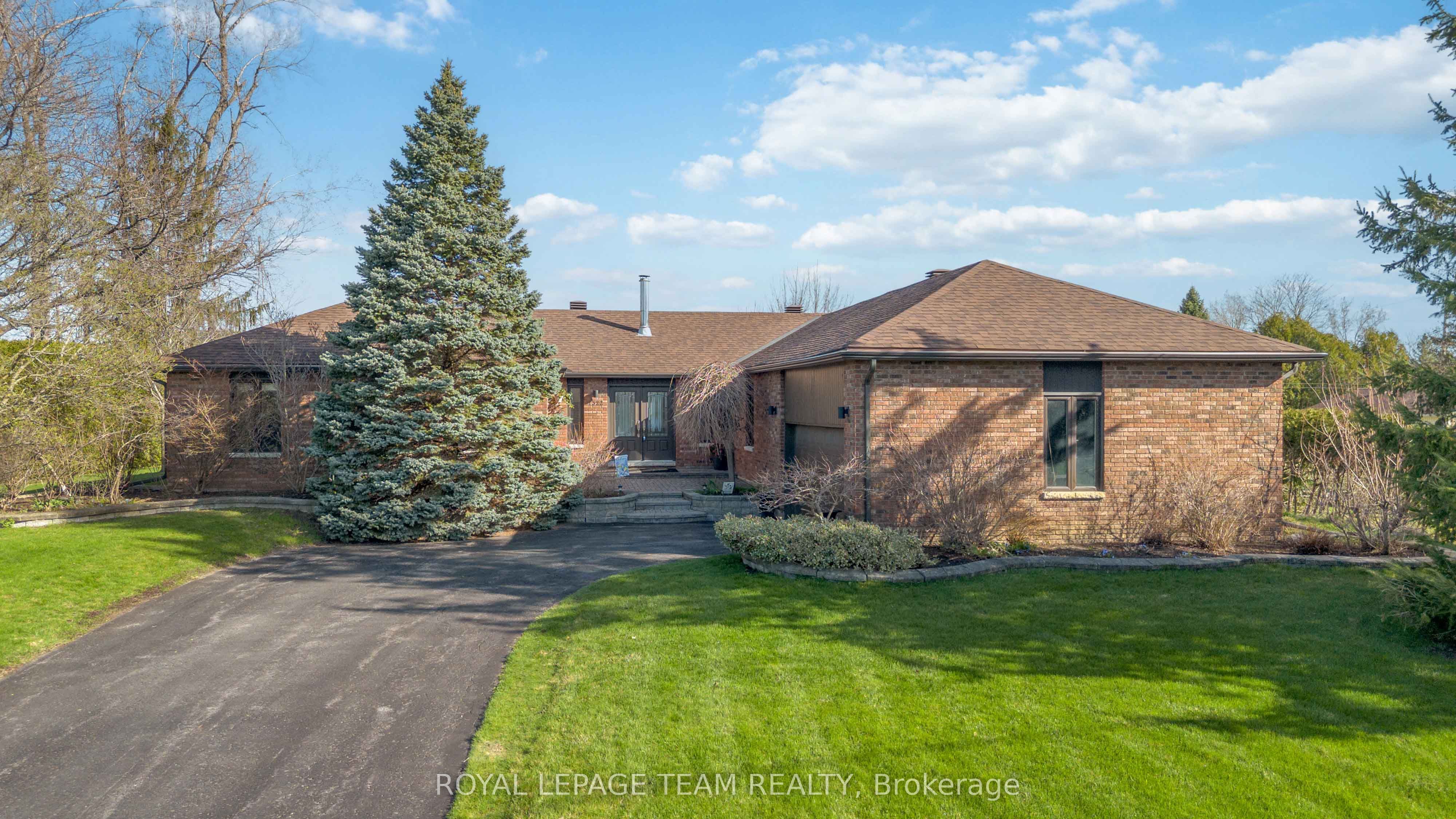 1322 Johnston Drive Property Photo 1