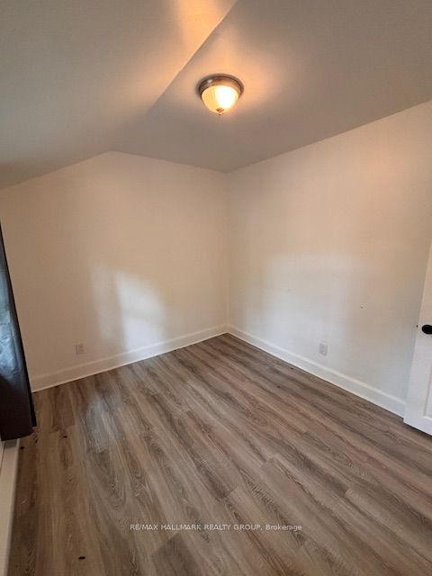 266 Emond Street Property Photo 7