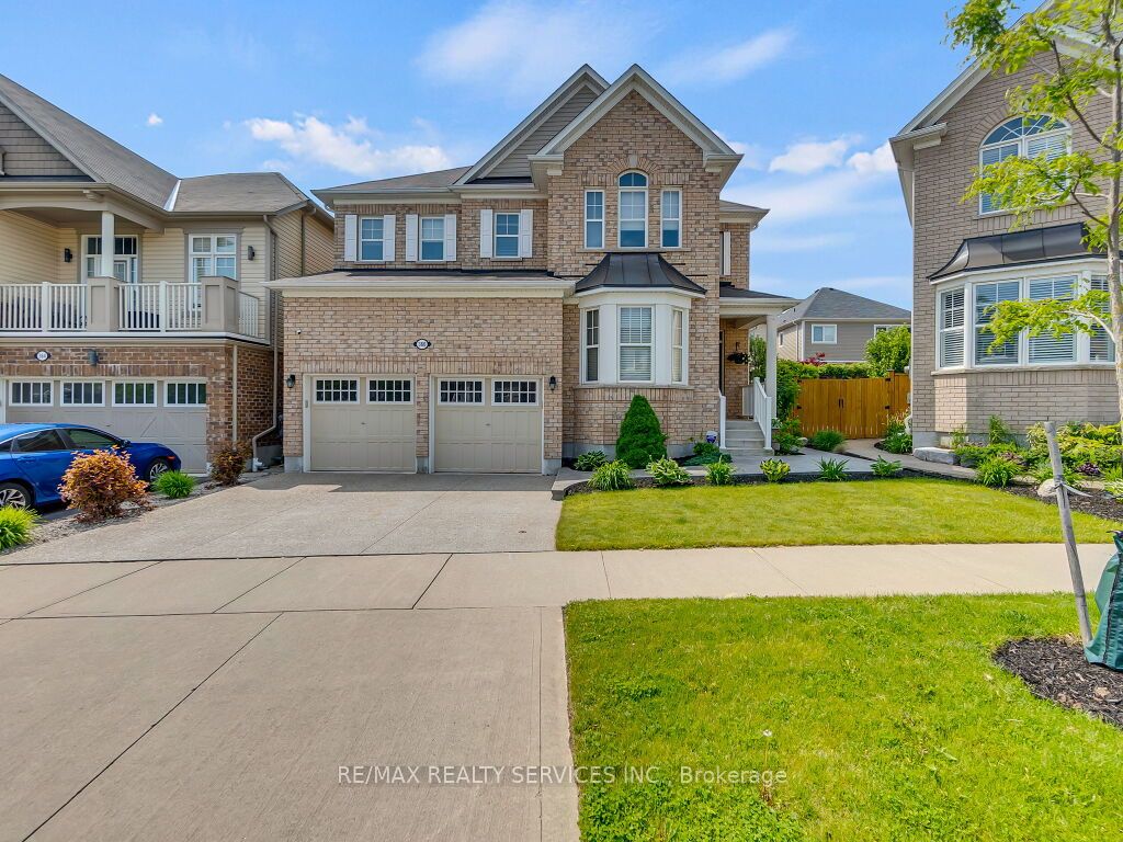 360 Falling Green Crescent Property Photo 1