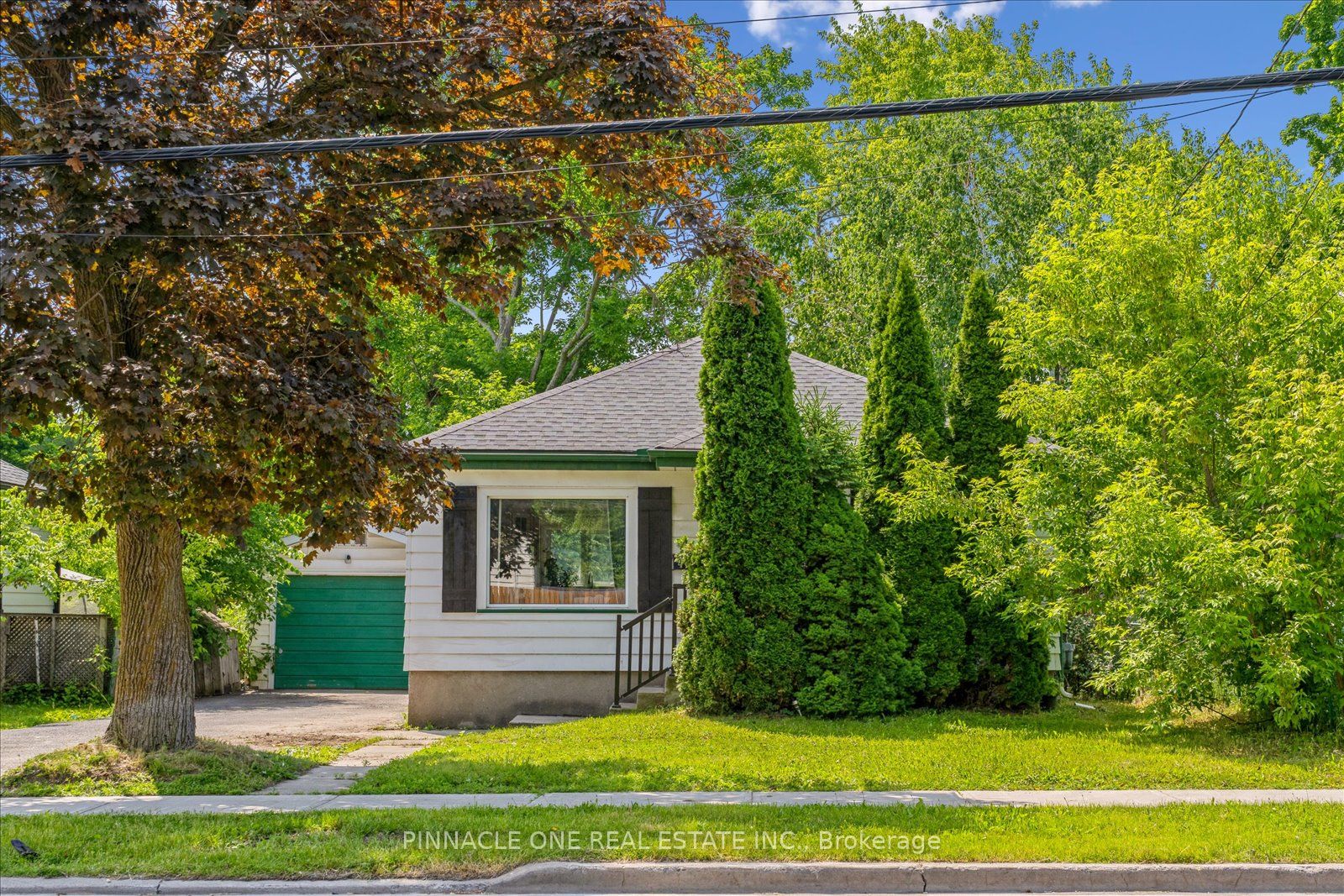 425 Parkhill Road Property Photo 1