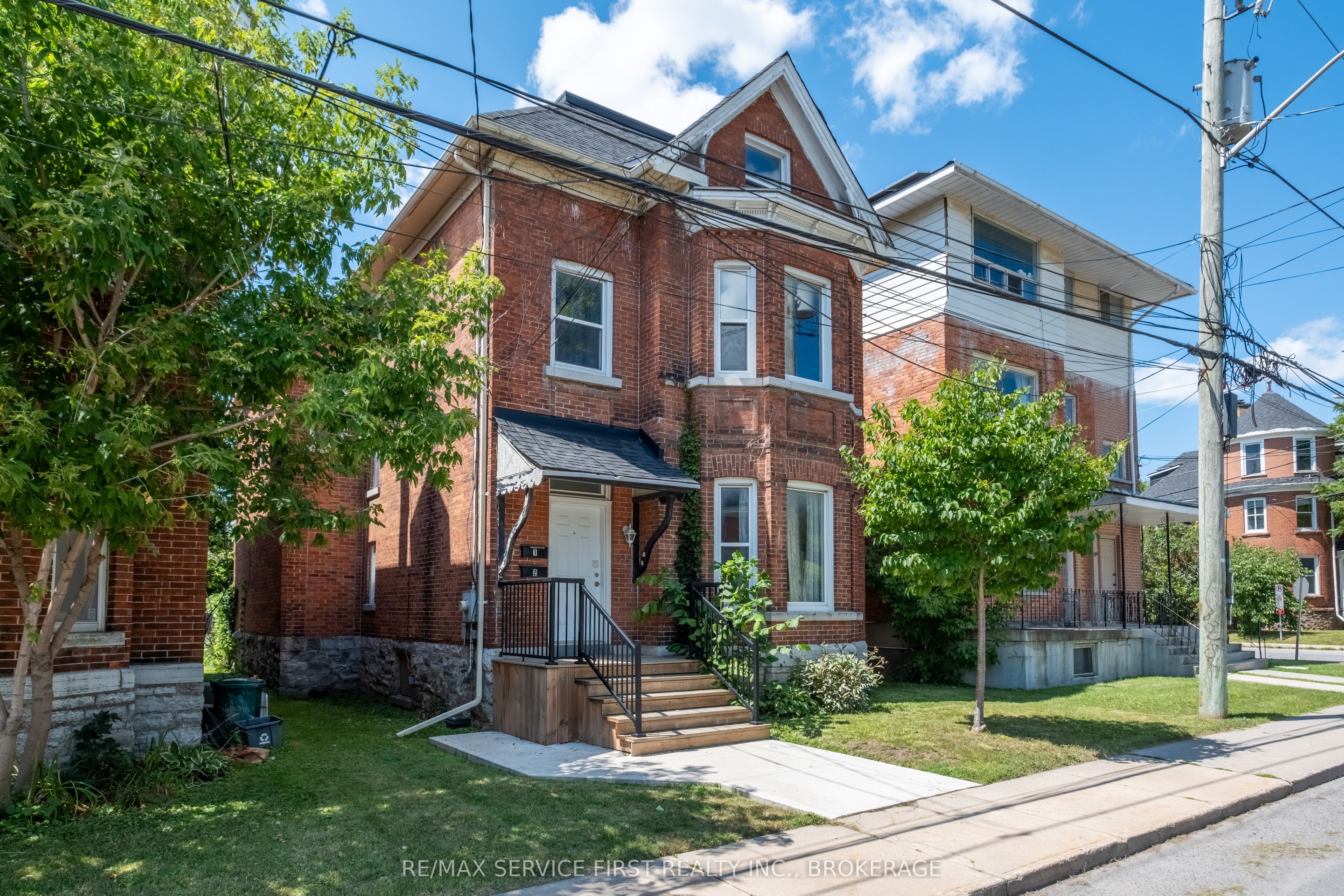 392 Alfred St Property Photo 1