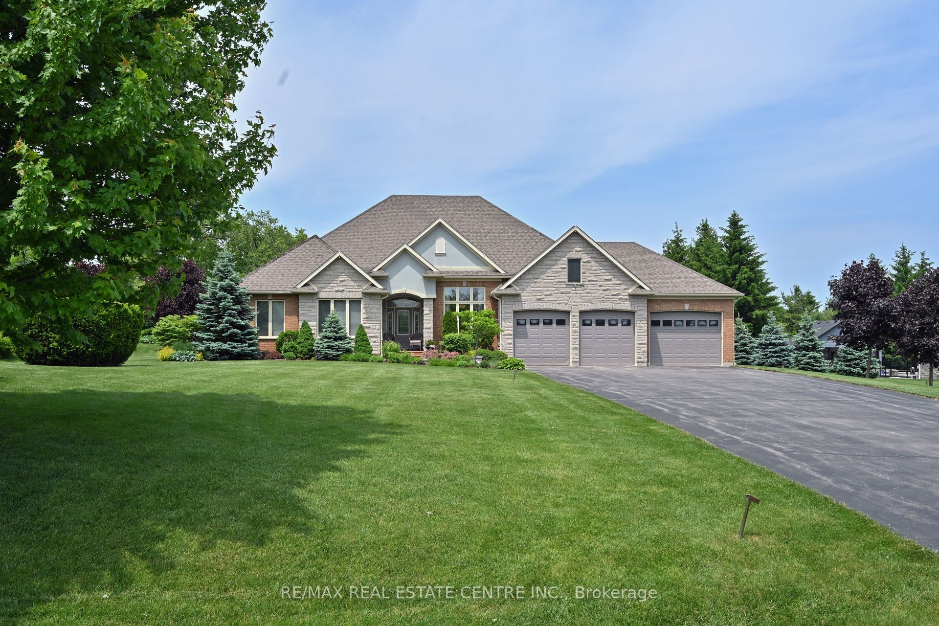 40 Brookhaven Crescent