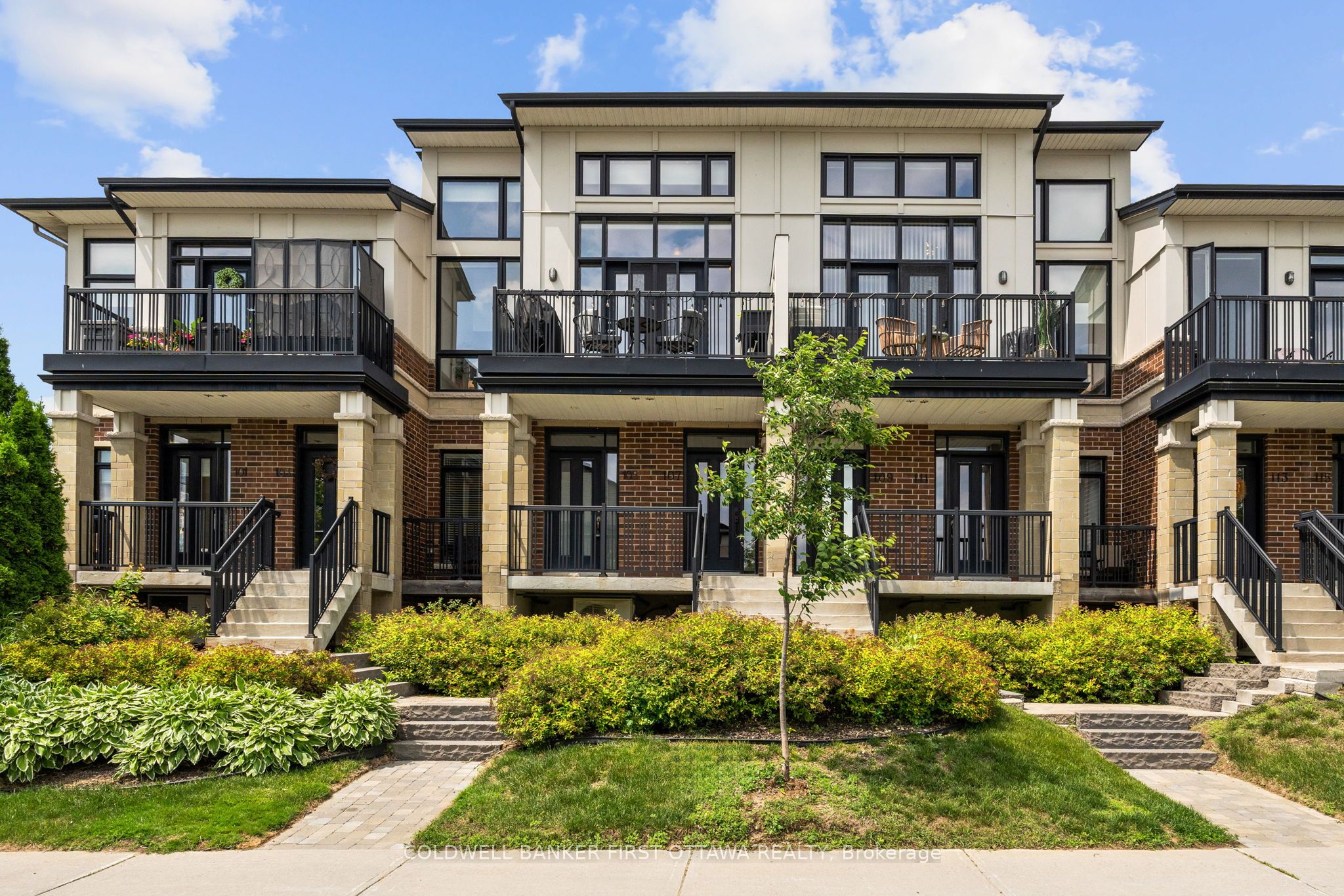 107 Poplin Street Property Photo 1