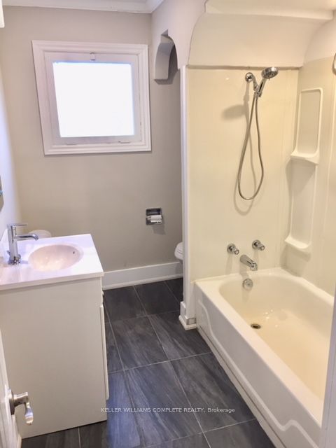 127 West Street Property Photo 7