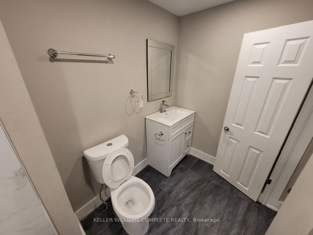 127 West Street Property Photo 23