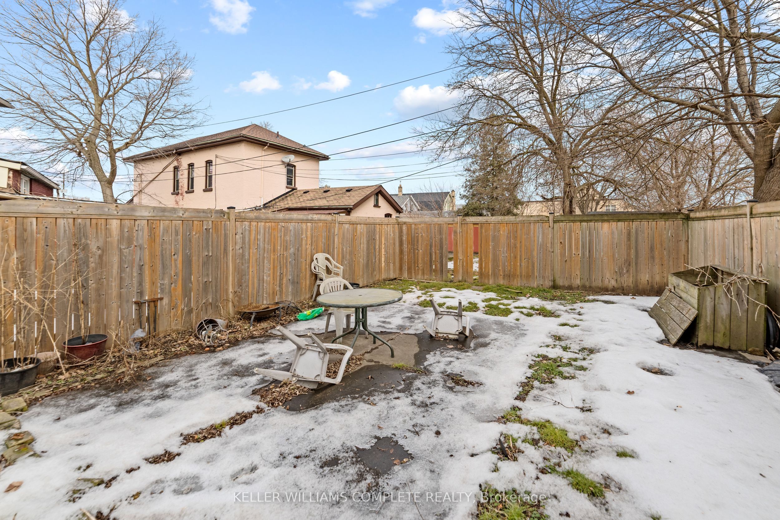 127 West Street Property Photo 30