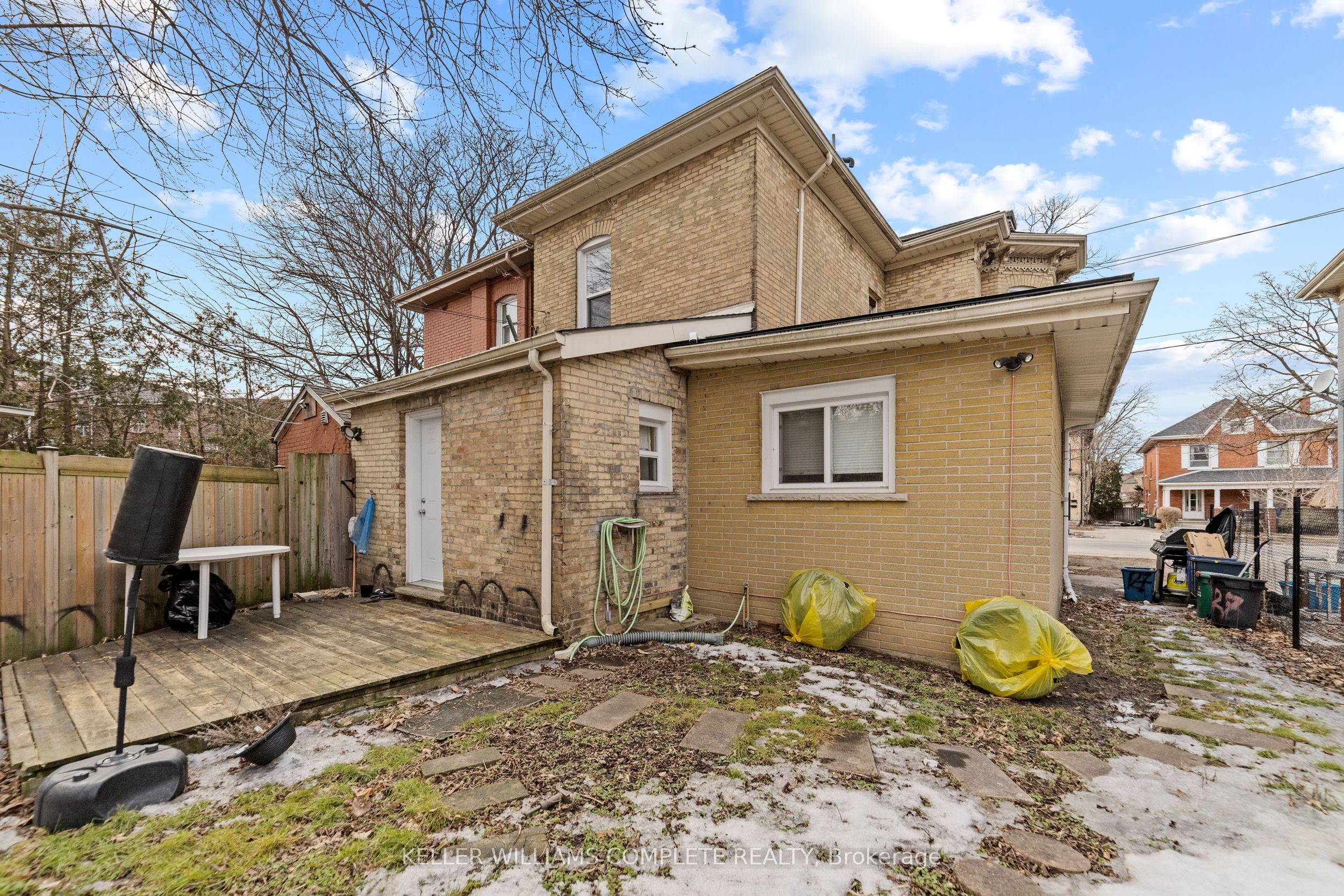 127 West Street Property Photo 33