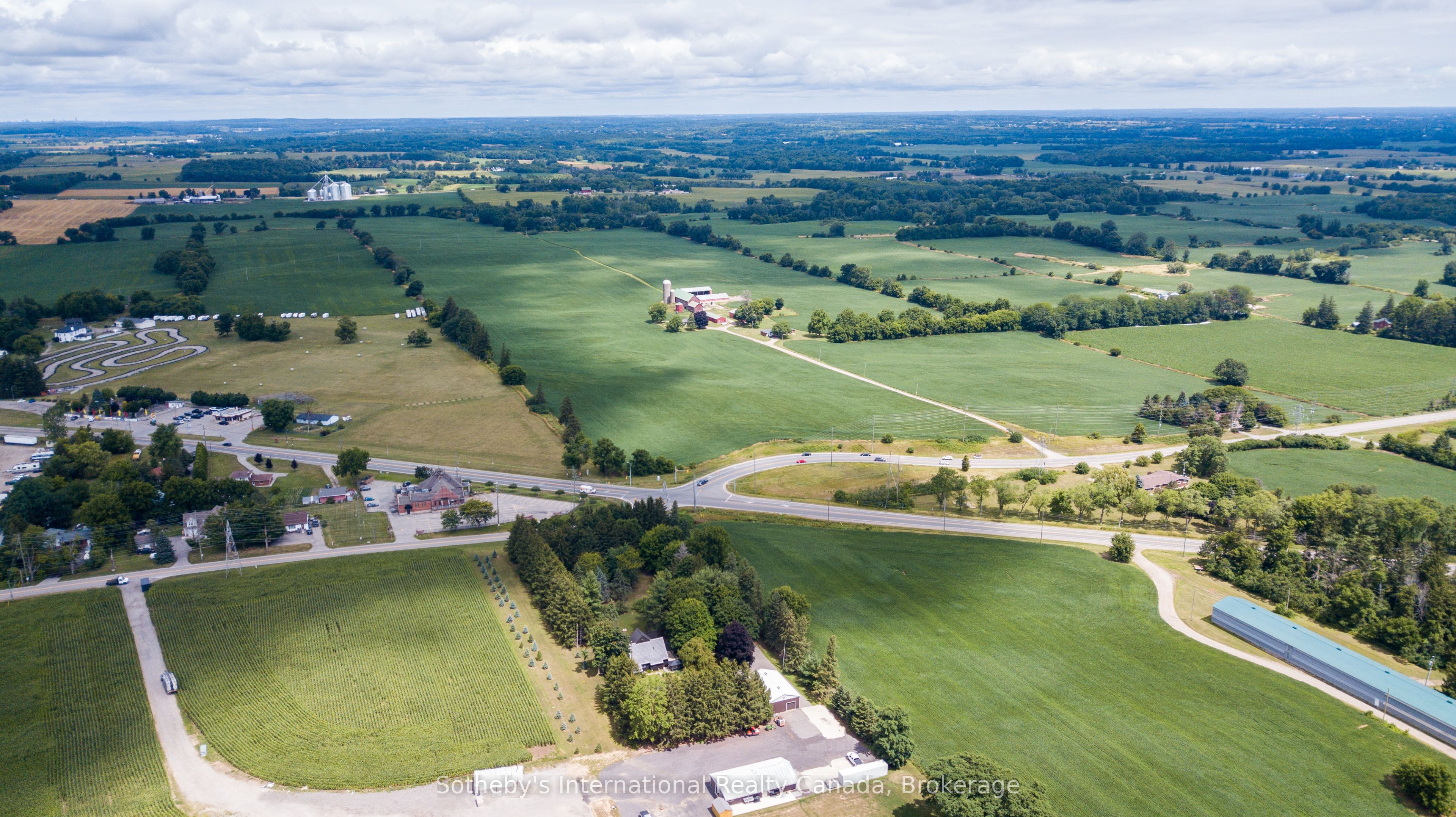 671/673 Powerline Road Property Photo 11