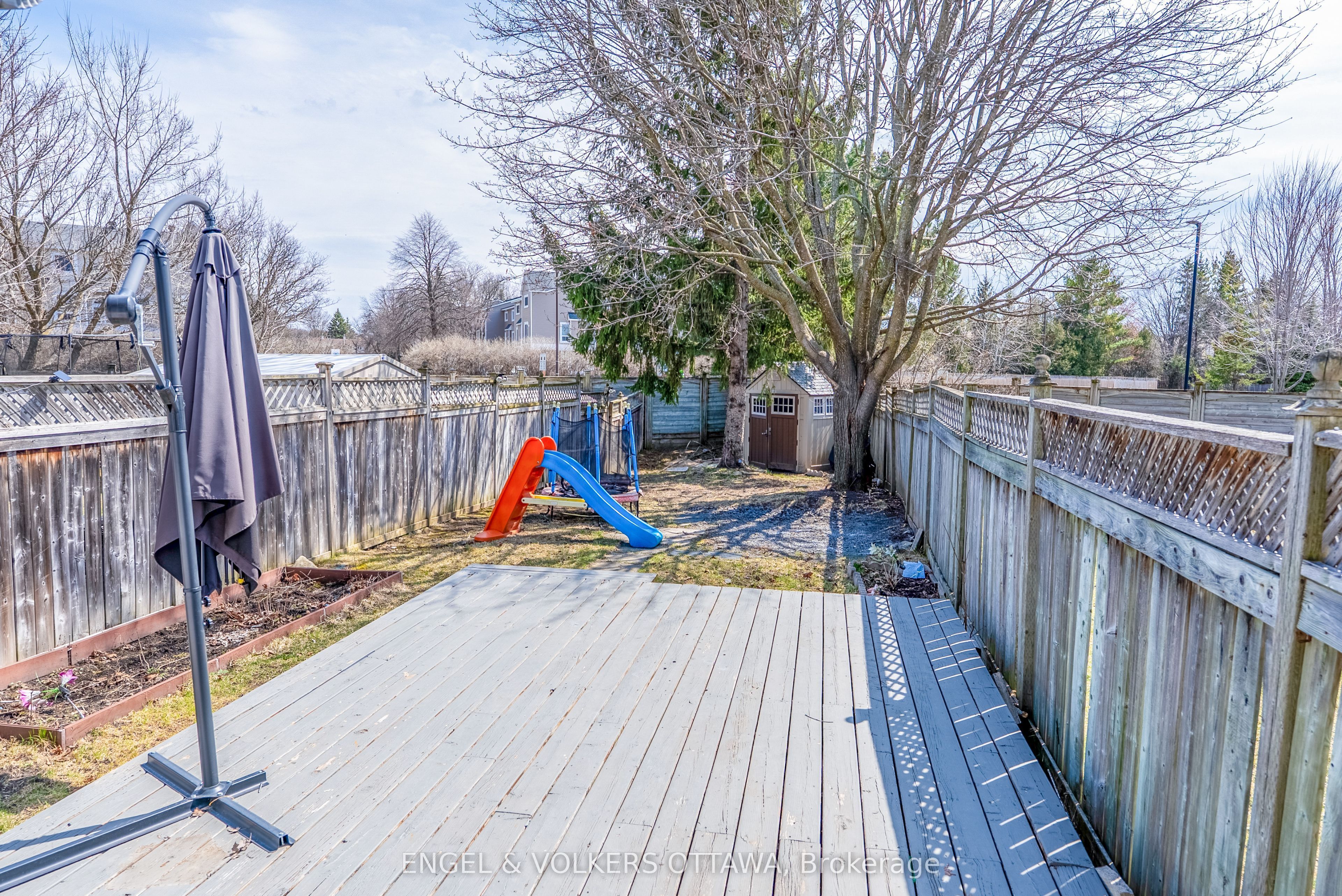 34 Baton Court Property Photo 29
