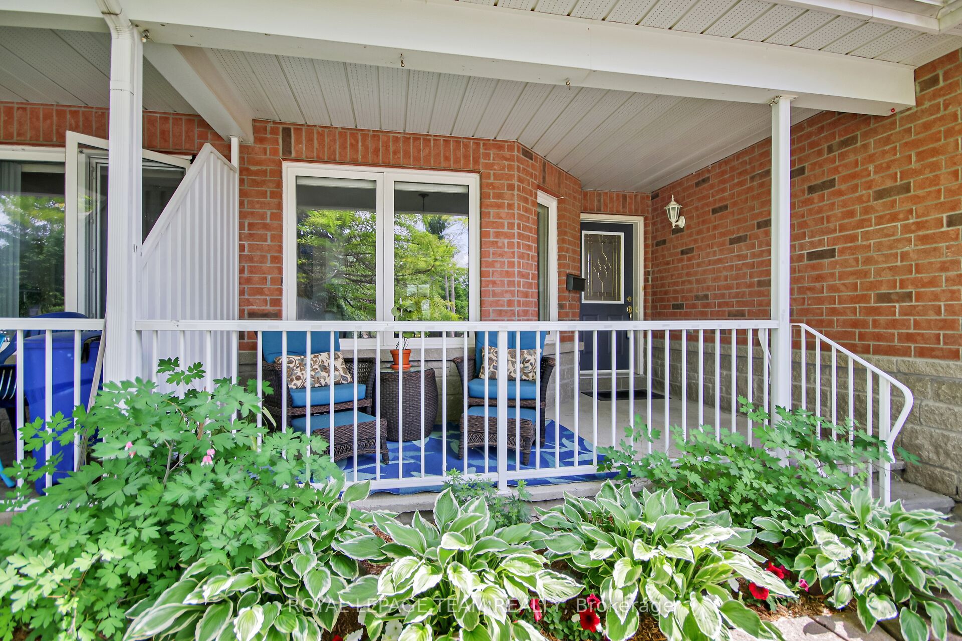 9 Weaver Crescent Property Photo 2