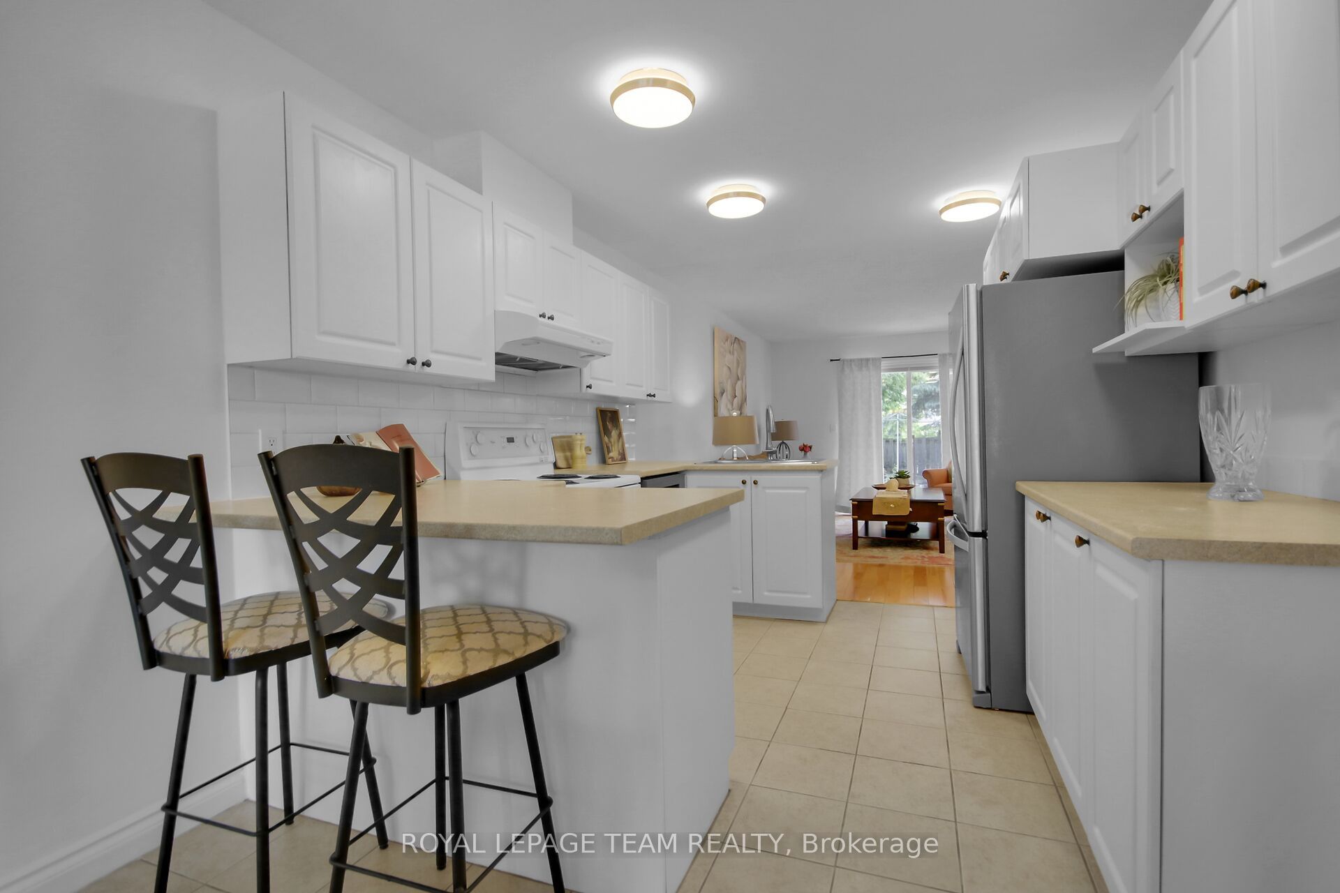 9 Weaver Crescent Property Photo 5