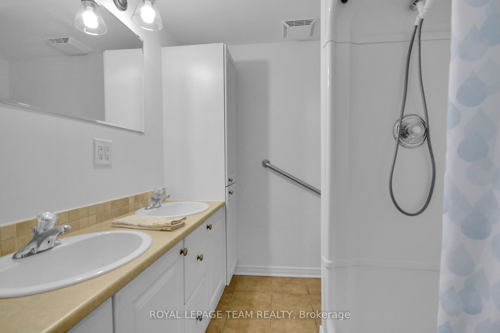 9 Weaver Crescent Property Photo 21