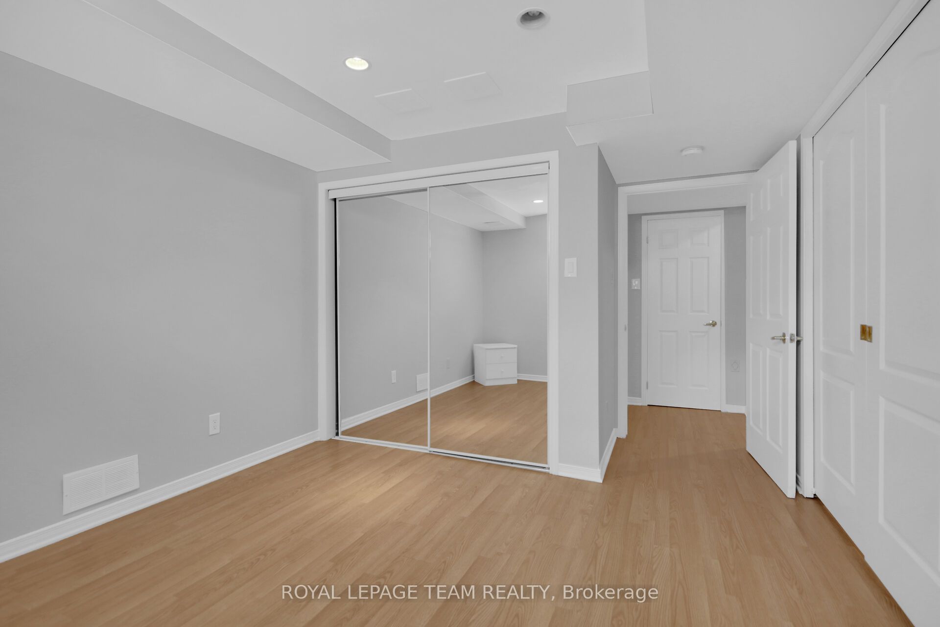 9 Weaver Crescent Property Photo 23
