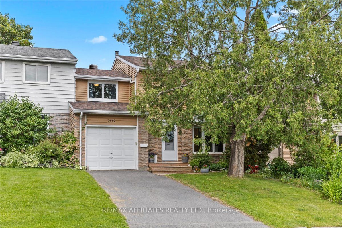 2530 Autumn Hill Cres Property Photo 1