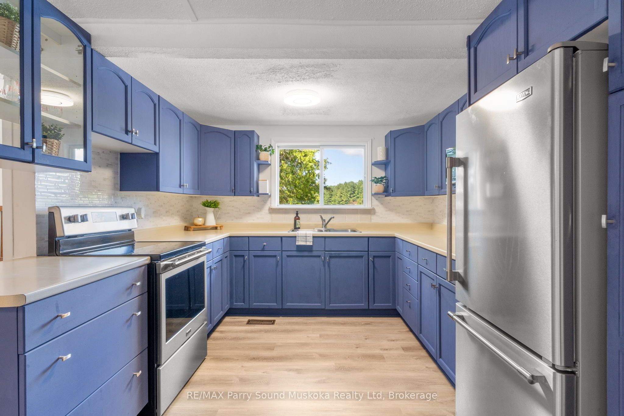 13 Shady Lane Property Photo 9