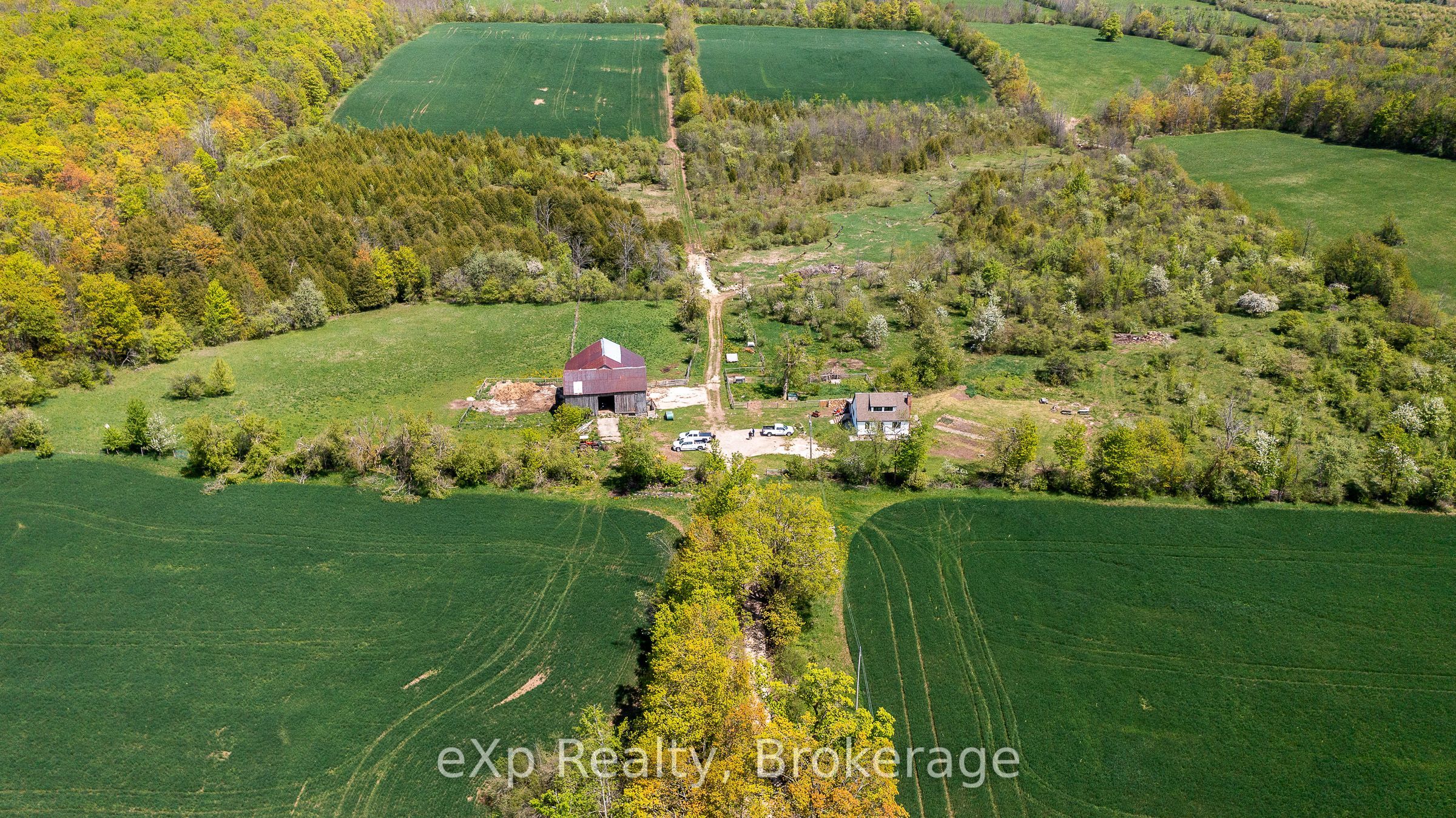 58111 12th Line Property Photo 1