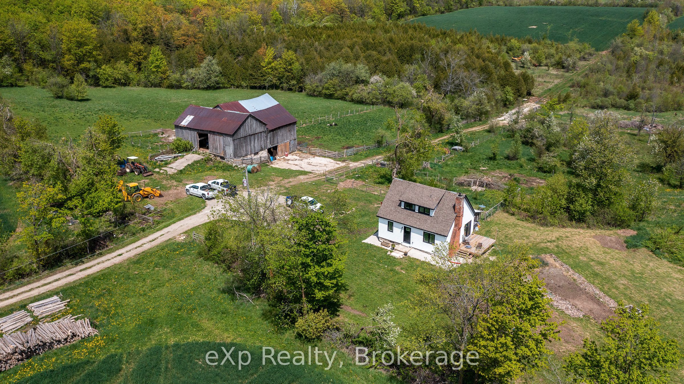 58111 12th Line Property Photo 2
