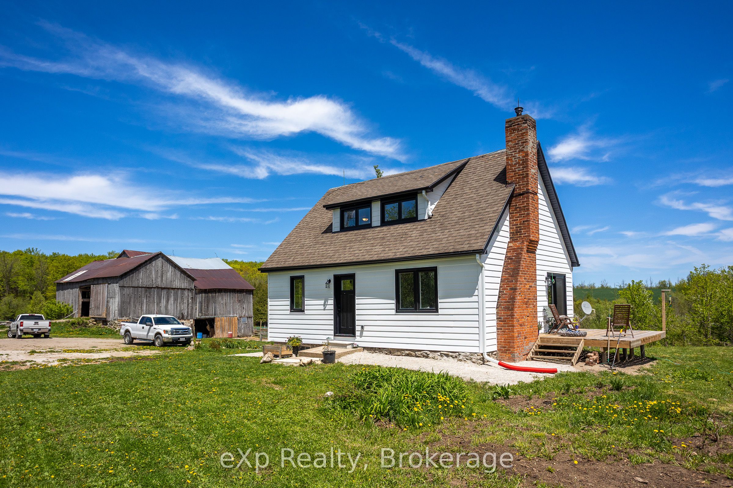 58111 12th Line Property Photo 7