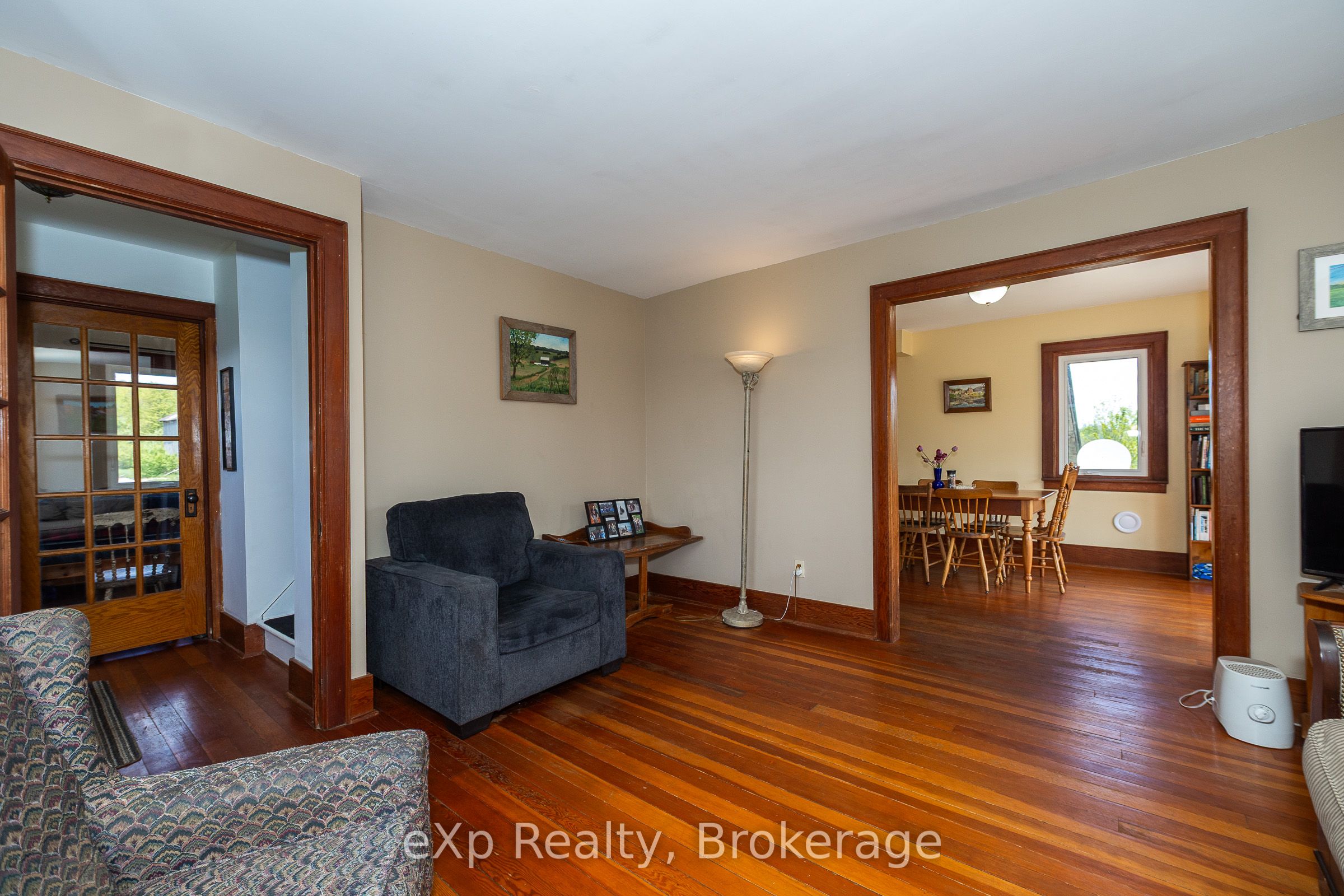58111 12th Line Property Photo 11