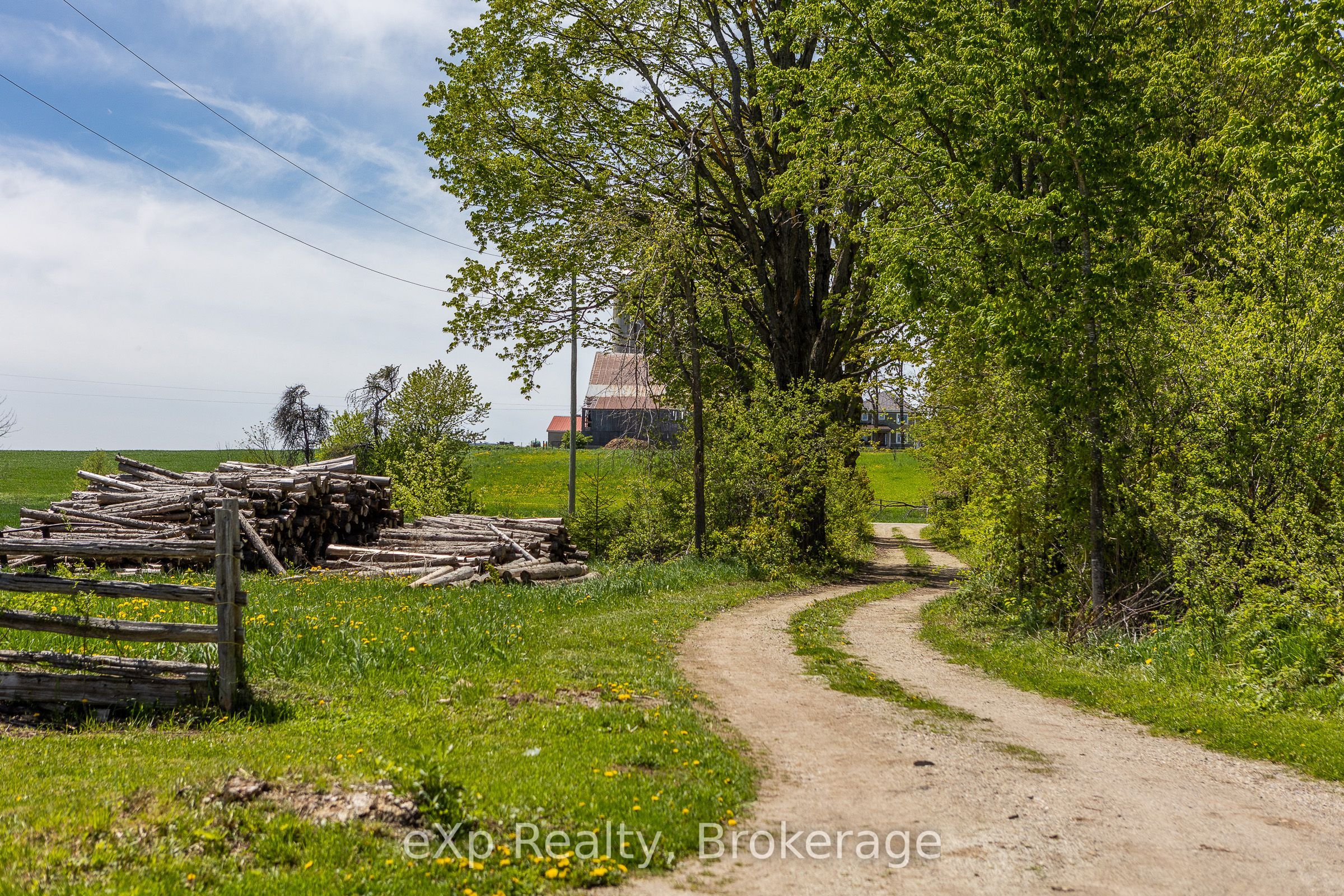 58111 12th Line Property Photo 32