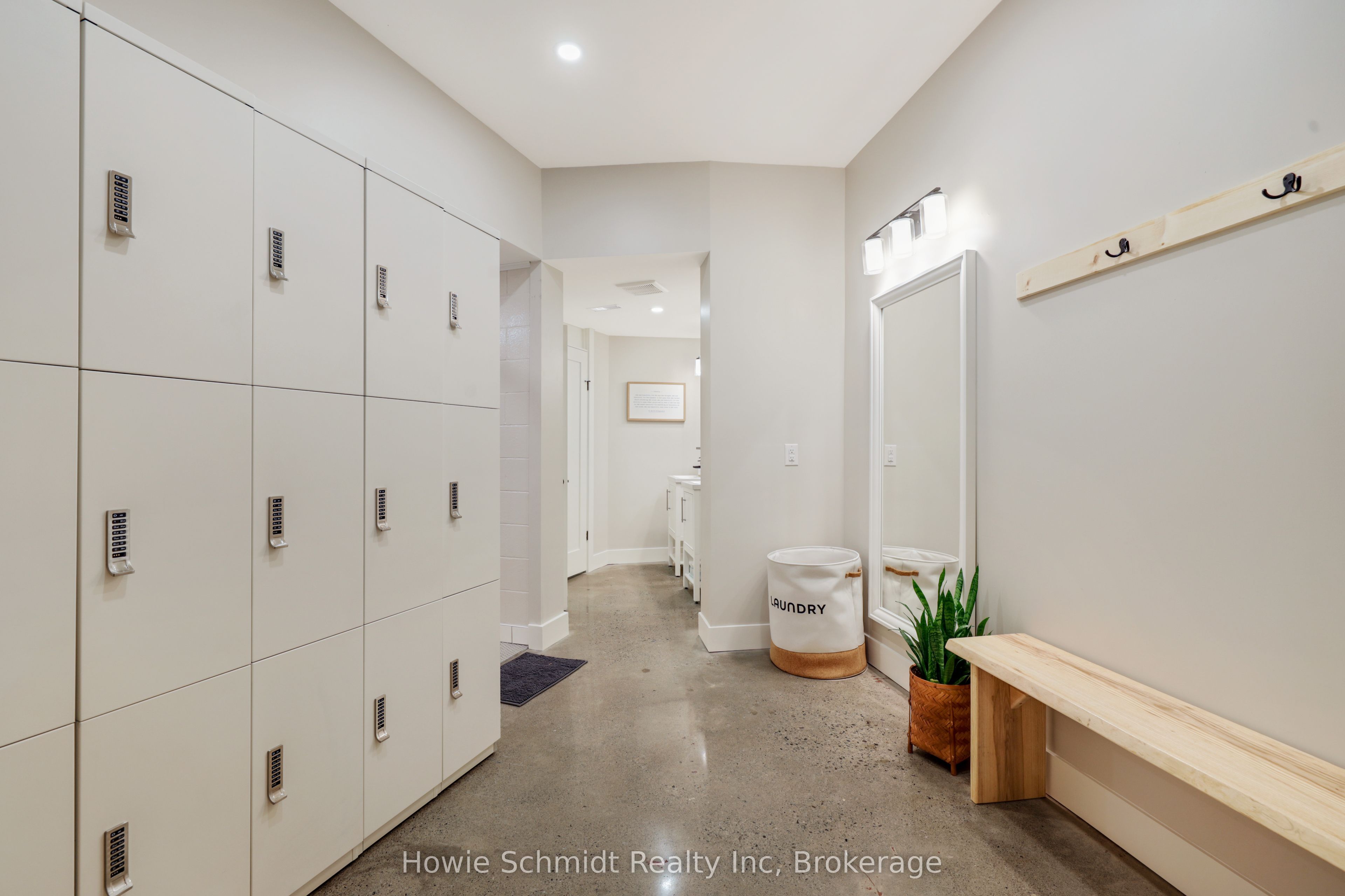 100 Dundas Street E Property Photo 28