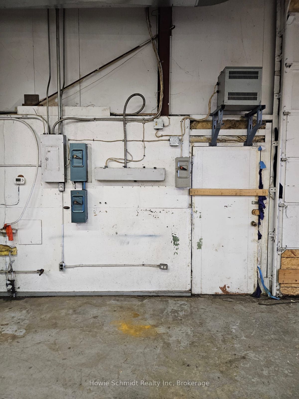 100 Dundas Street E Property Photo 41