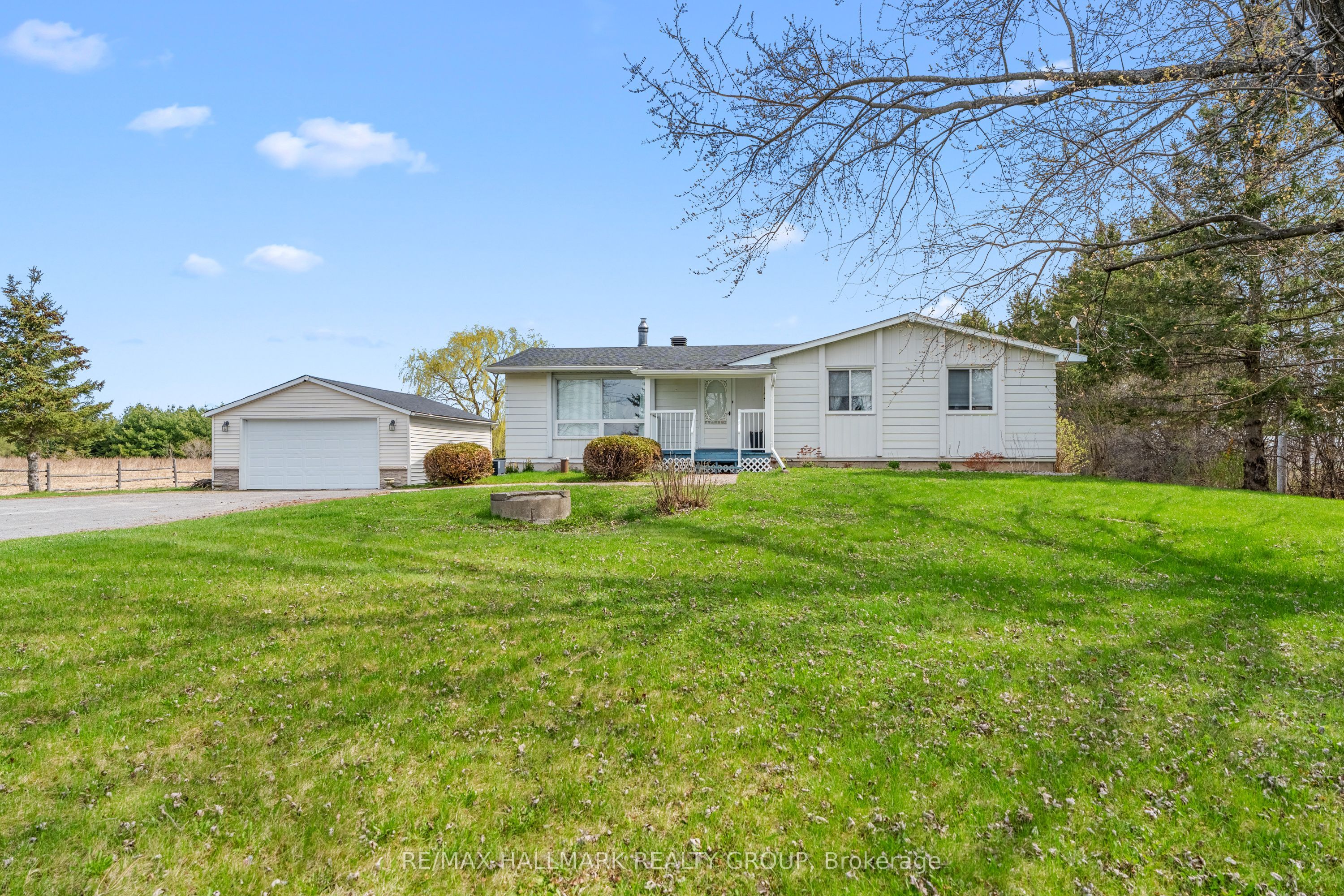 3756 Dunrobin Road Property Photo 1