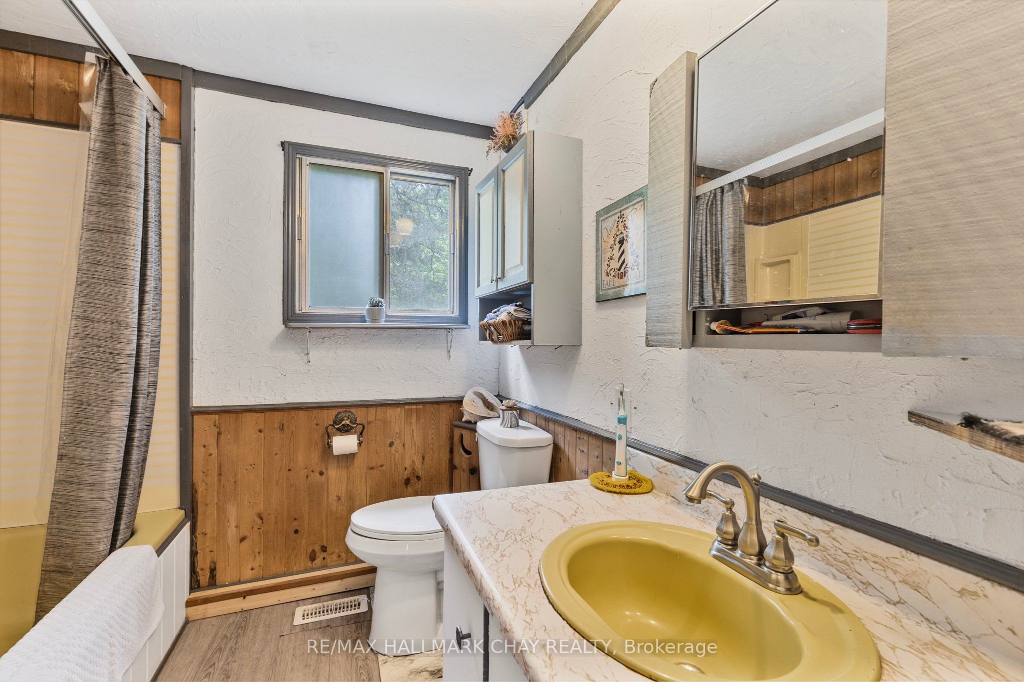 1465 Falkenburg Road Property Photo 16